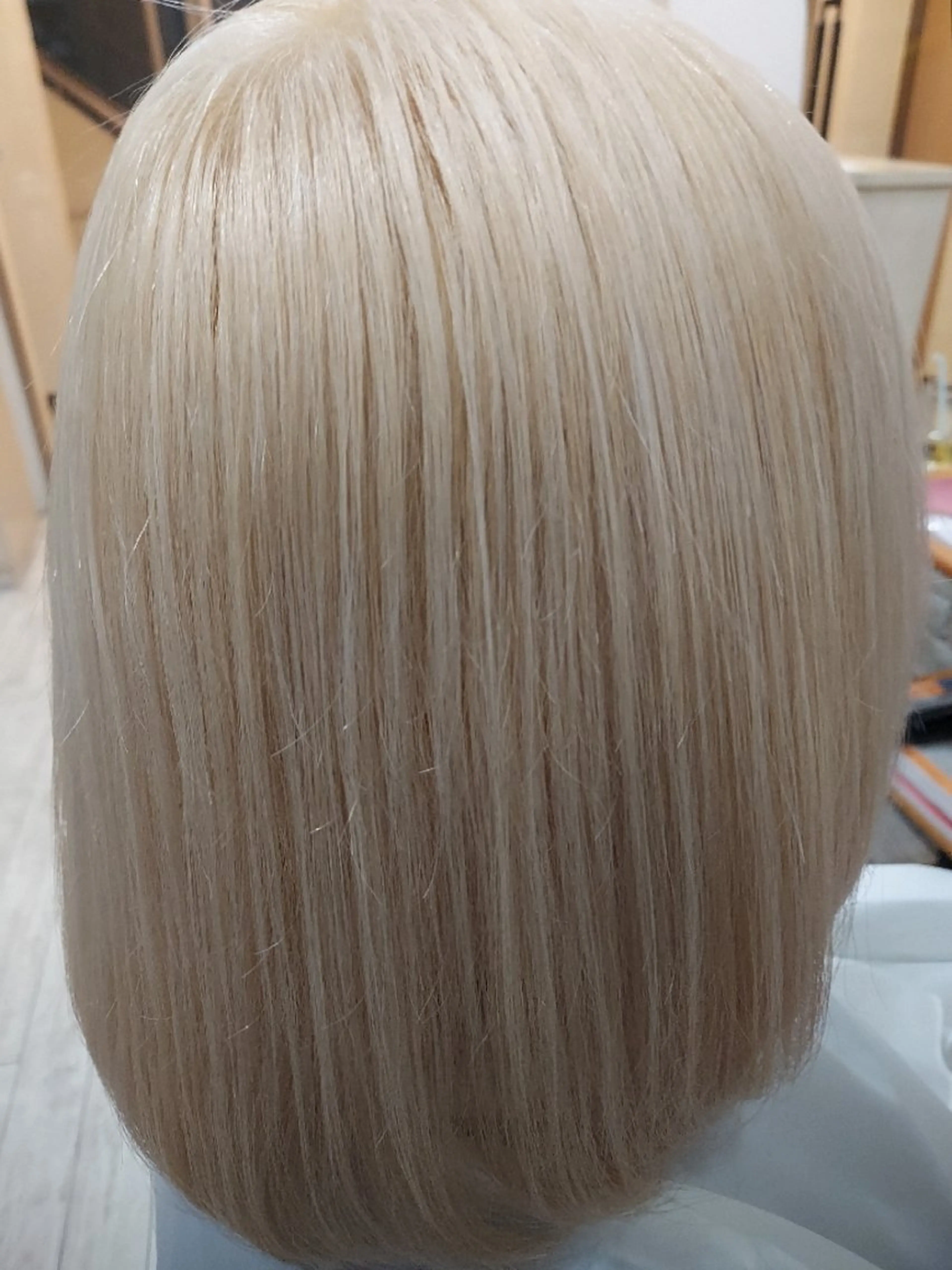 カラー ブリーチ ケアブリーチ ヨンレベル所属・三好 アキラのヘアスタイル