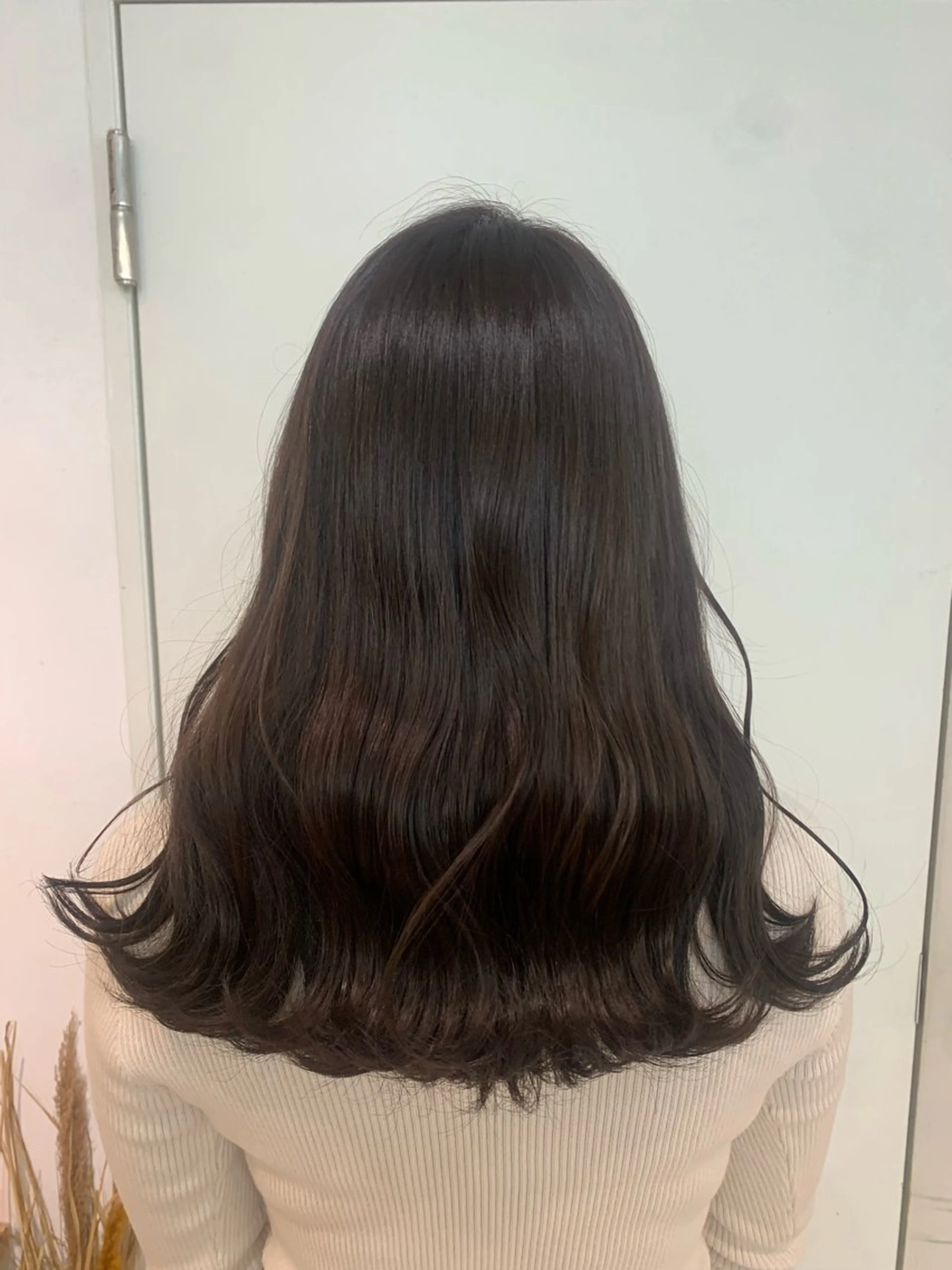 ロング 顔周りカット 韓国風ヘア 室谷 ゆりあのヘアスタイル