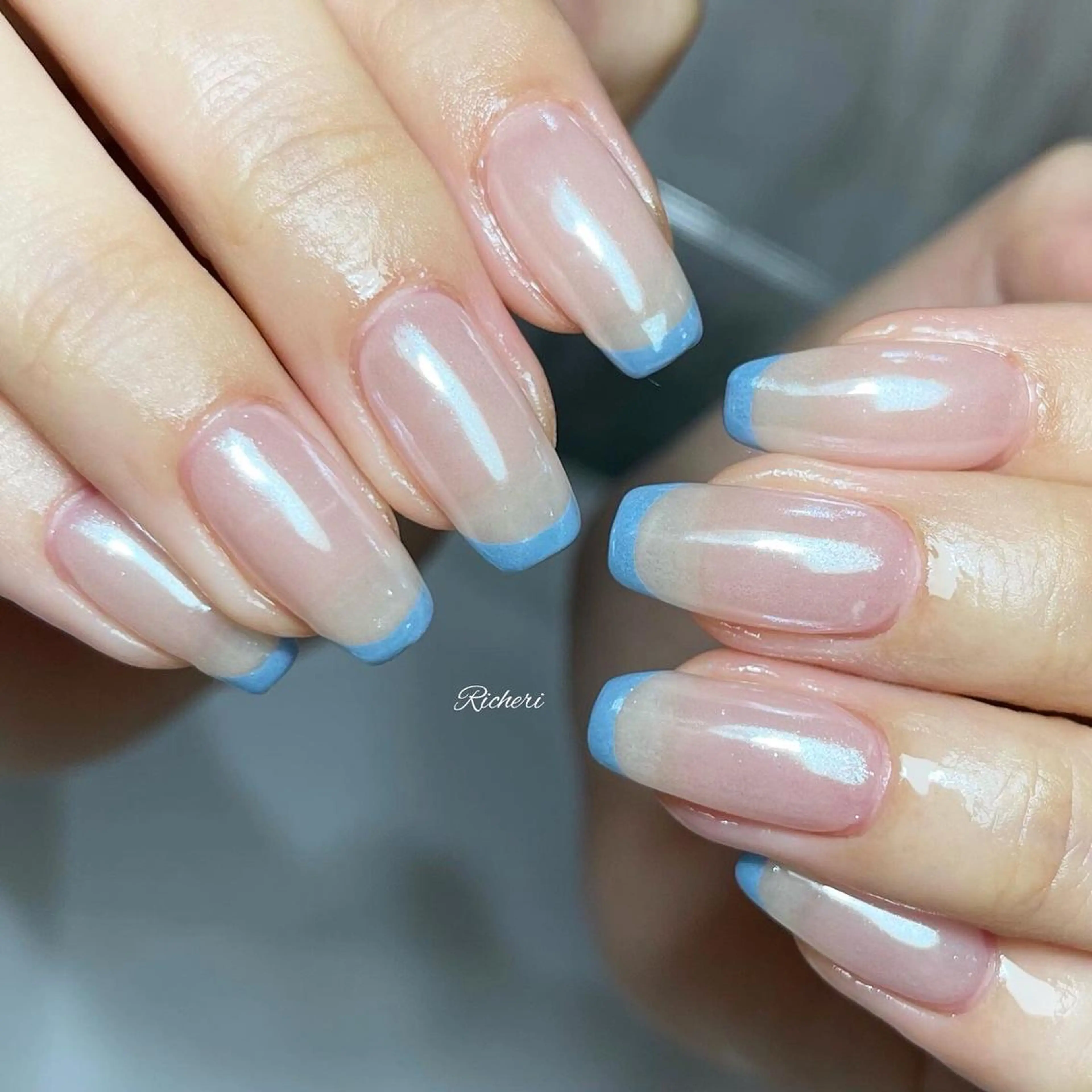 ミディアム ネイル 韓国風ヘア アートネイル フレンチネイル ジェルネイル 韓国ネイル richeri beautyのエステ・リラクイメージ