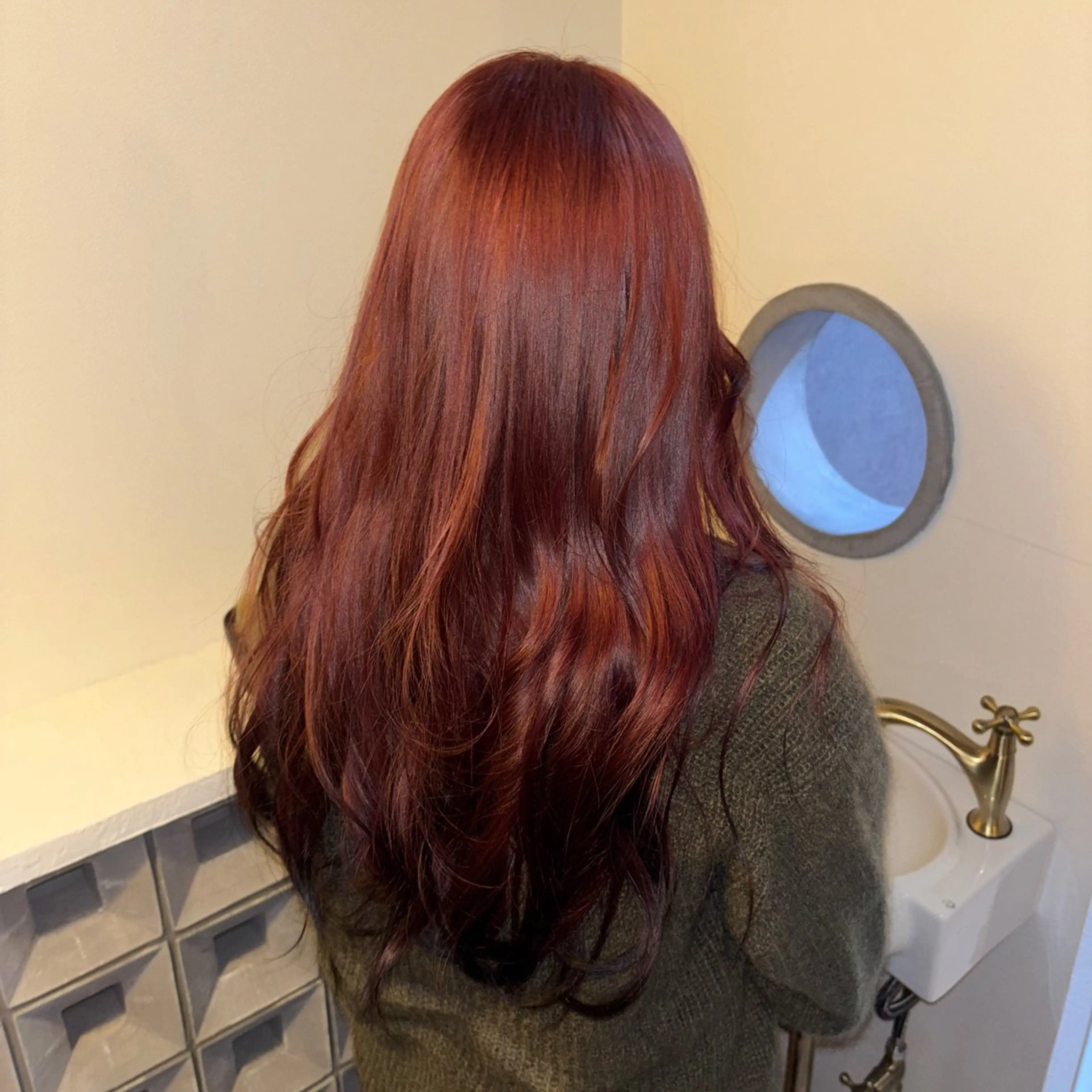 ロング カラー ヘアカラー トリートメント ORGN.所属・二千華 /派手髪デザインのヘアスタイル