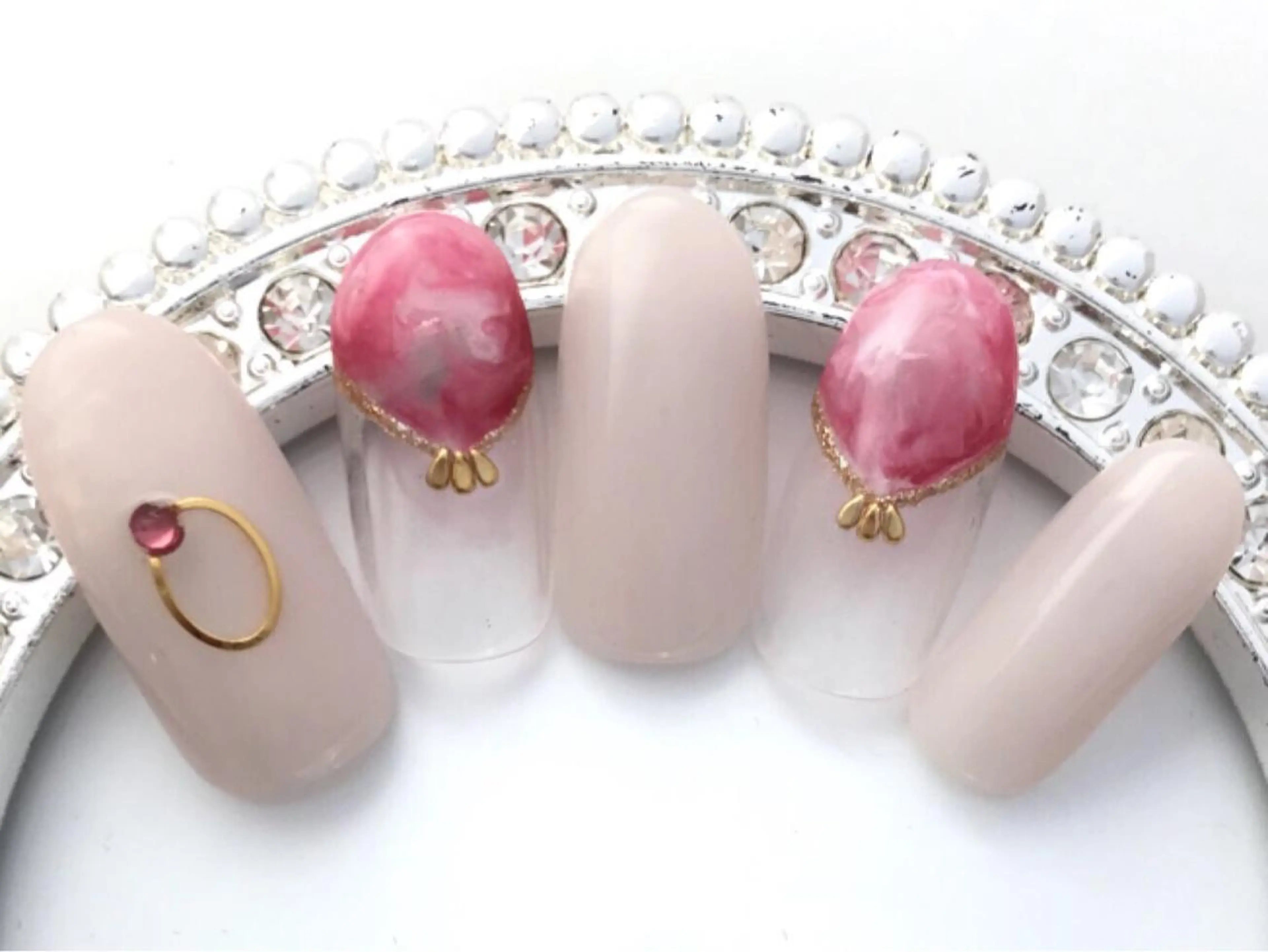 ネイル トップネイリスト Ribbon立川店のネイルデザイン