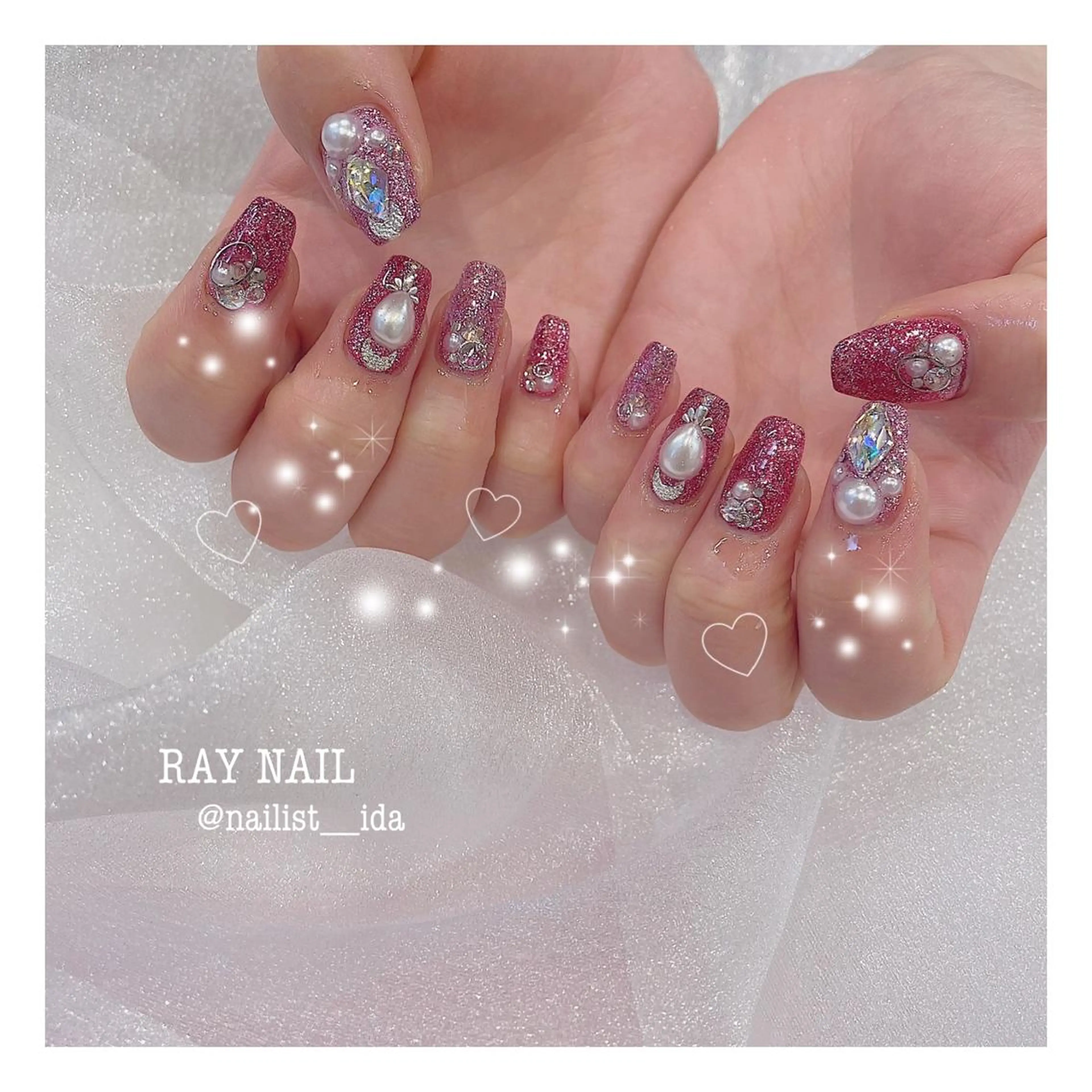 ネイル キラキラネイル ストーンネイル Arowa 伊田のネイルデザイン