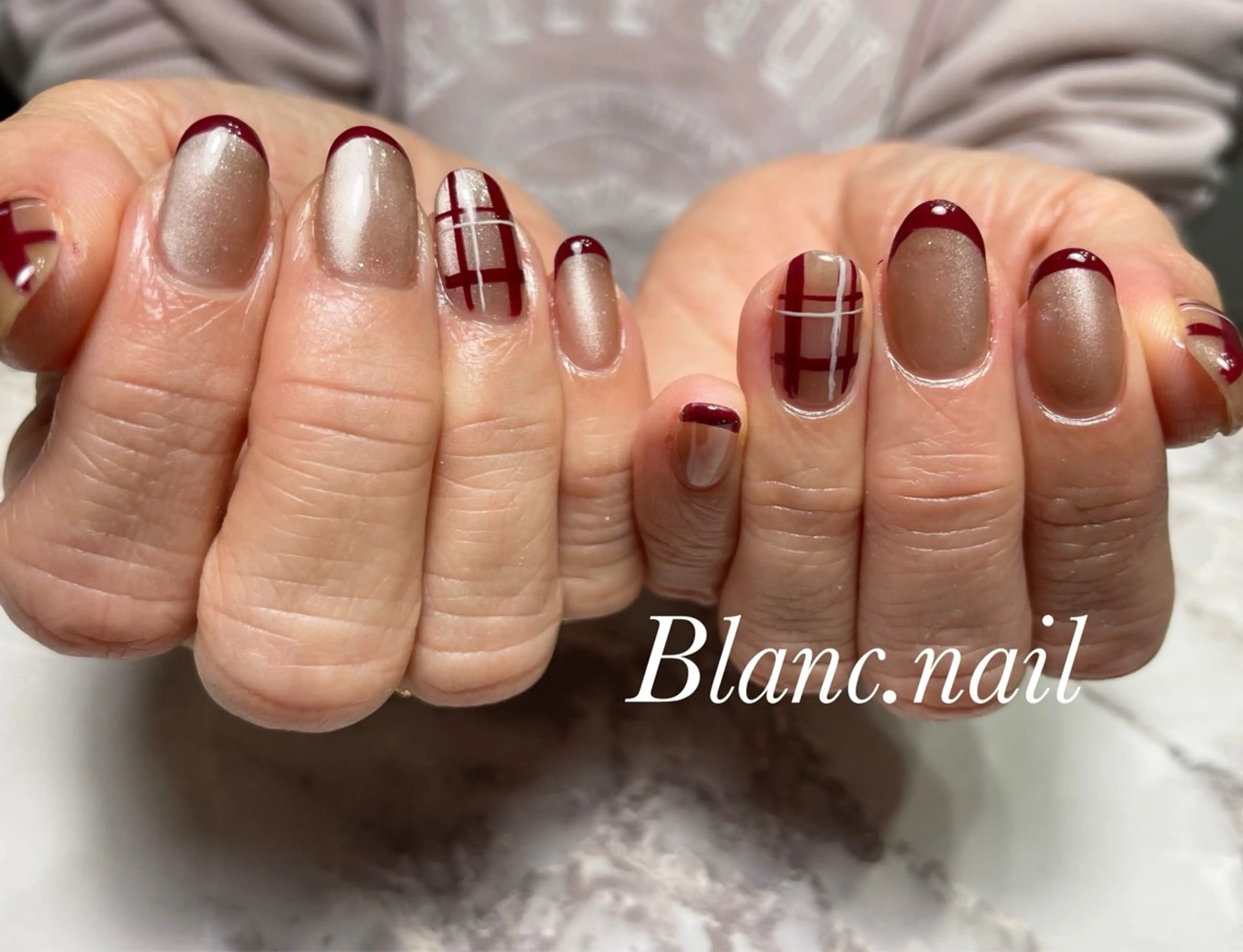 ⭐️ジェル9０分持ち込みデザイン¥7980やり放題コース💅（アート2​〜​4本程度）【初回GELオフ無料、ケア込み】の写真