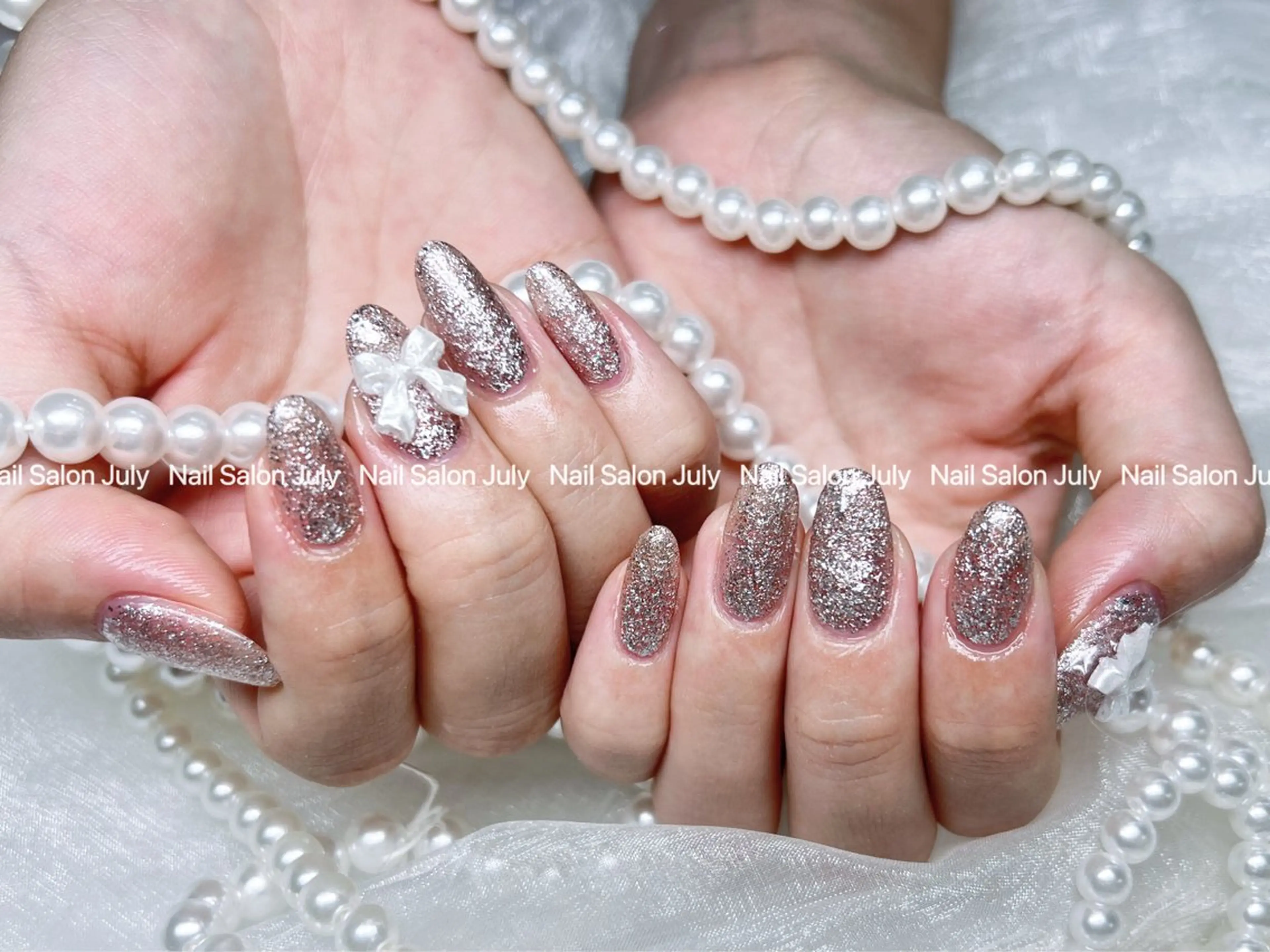 🌟初回ソフトジェルオフ無料🌟マグネット/ワンカラー＋埋め込み2本or パーツ2個の写真