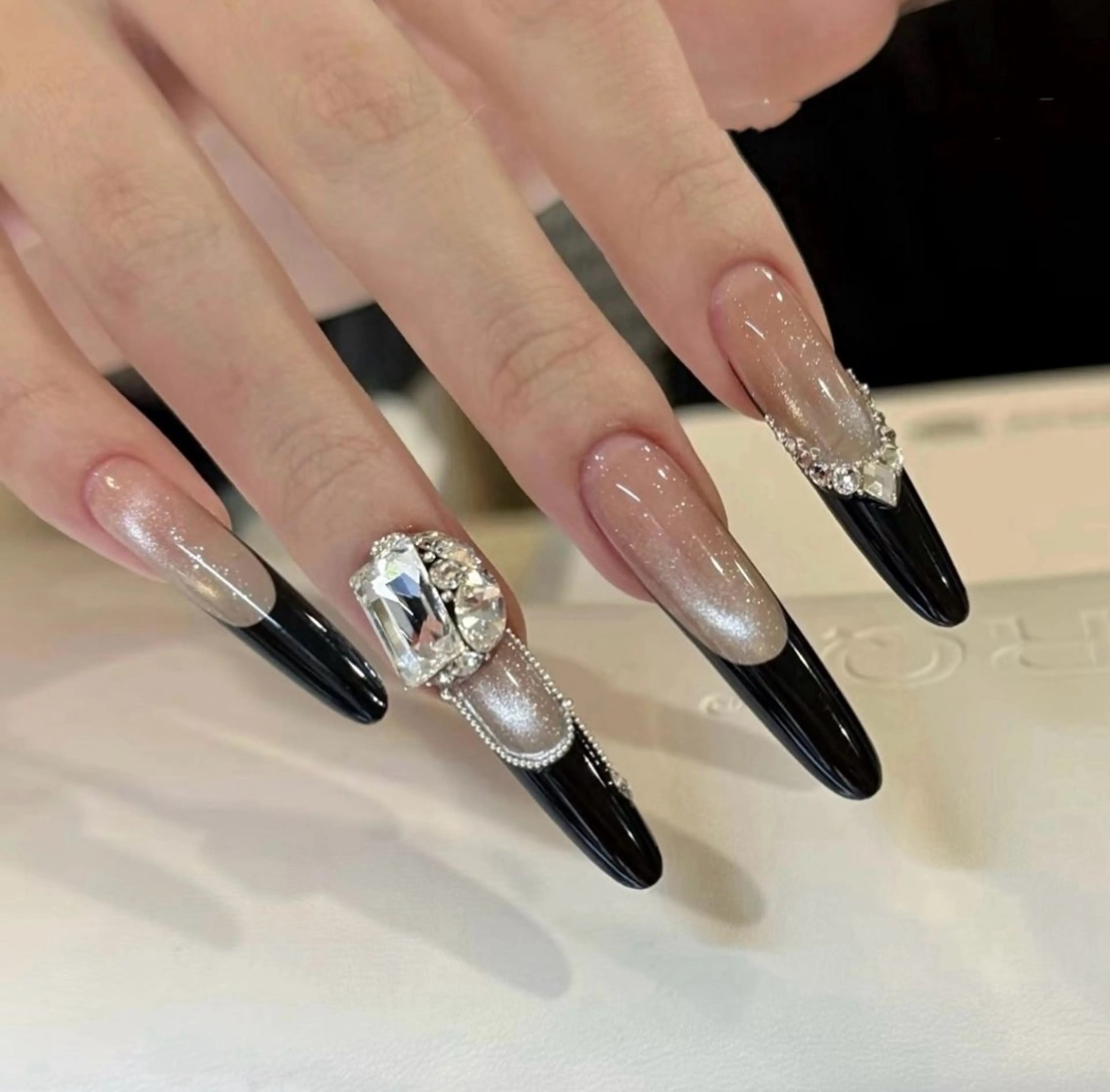 ネイル フレンチネイル マグネットネイル ワンホンネイル ビューティー ネイルのネイルデザイン