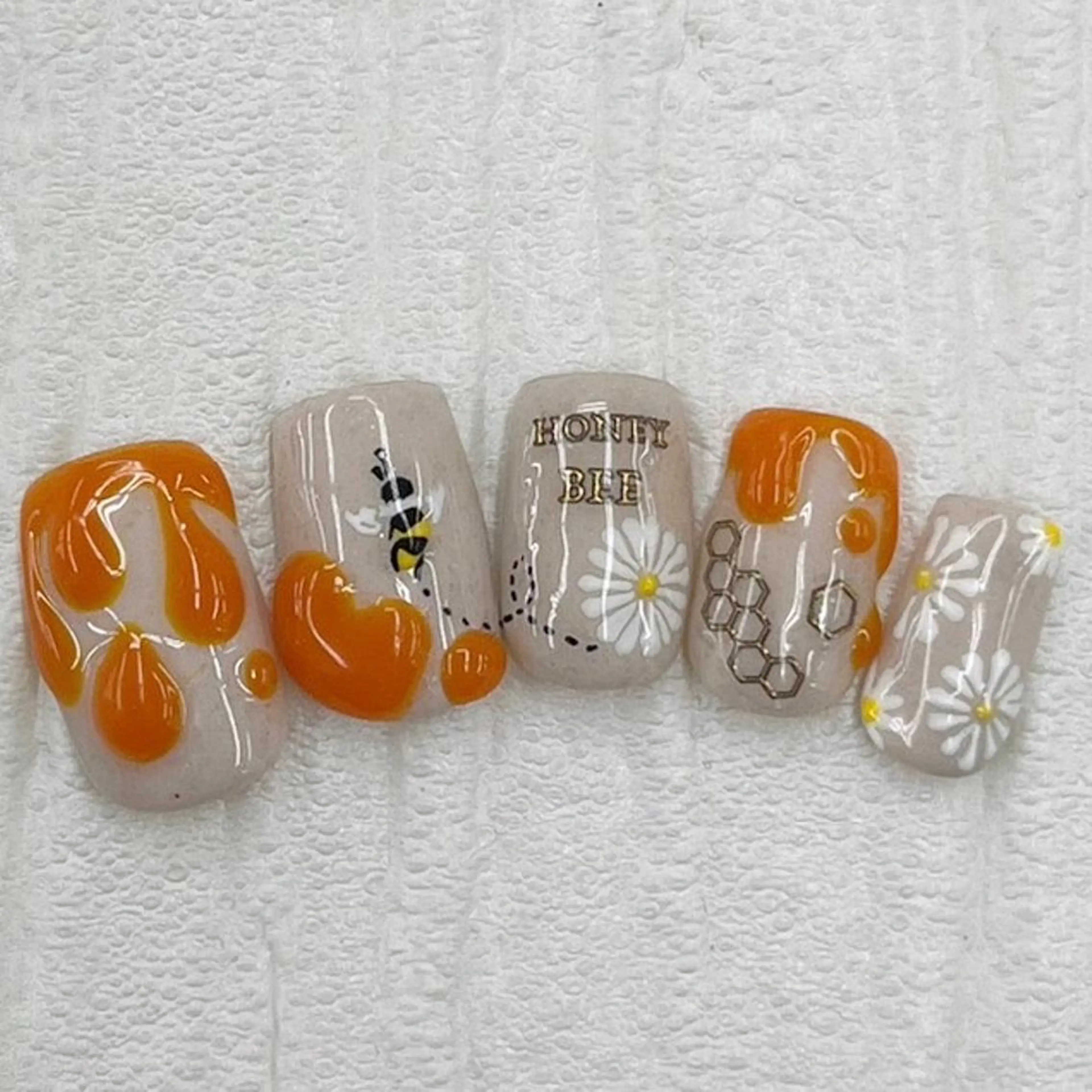 ネイル Nail salon Honey Beeのネイルデザイン