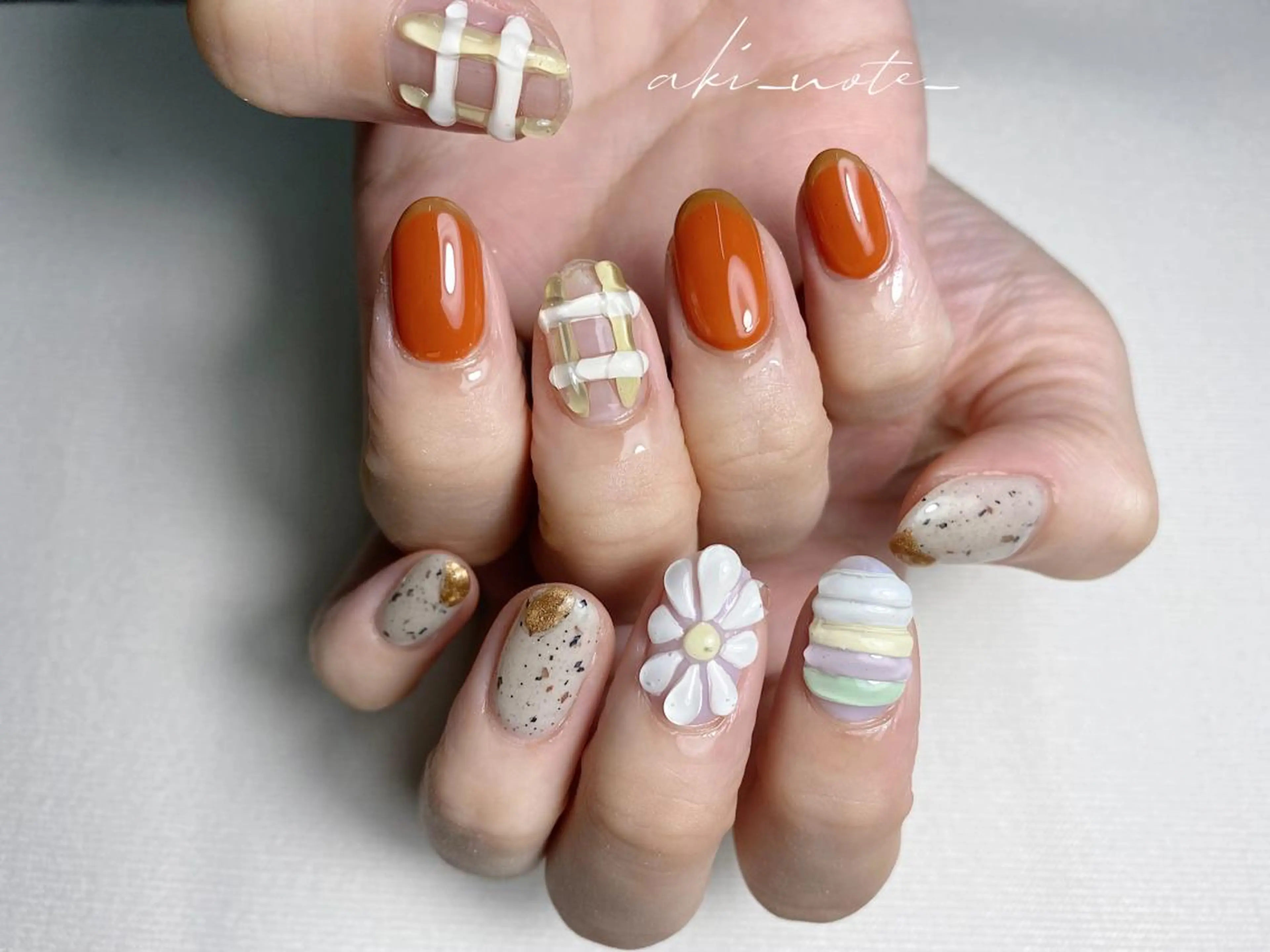 ネイル アートネイル ジェルネイル 氷ネイル・うるうるネイル ニュアンスネイル シンプルネイル ハンドネイル フットネイル GRANDE大須 栄/店長 aki🌙のネイルデザイン