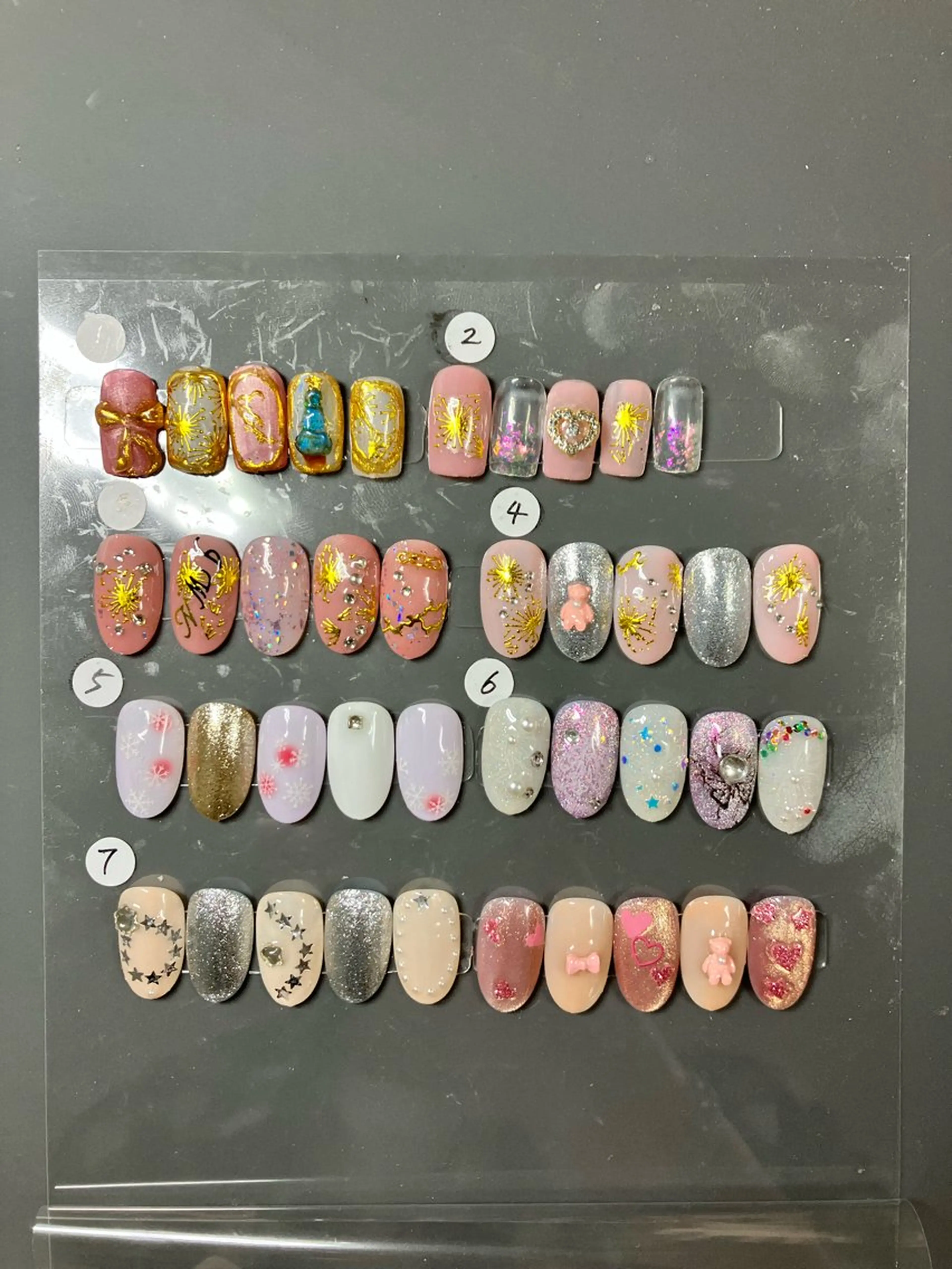 ネイル 高木 維麗絲のネイルデザイン