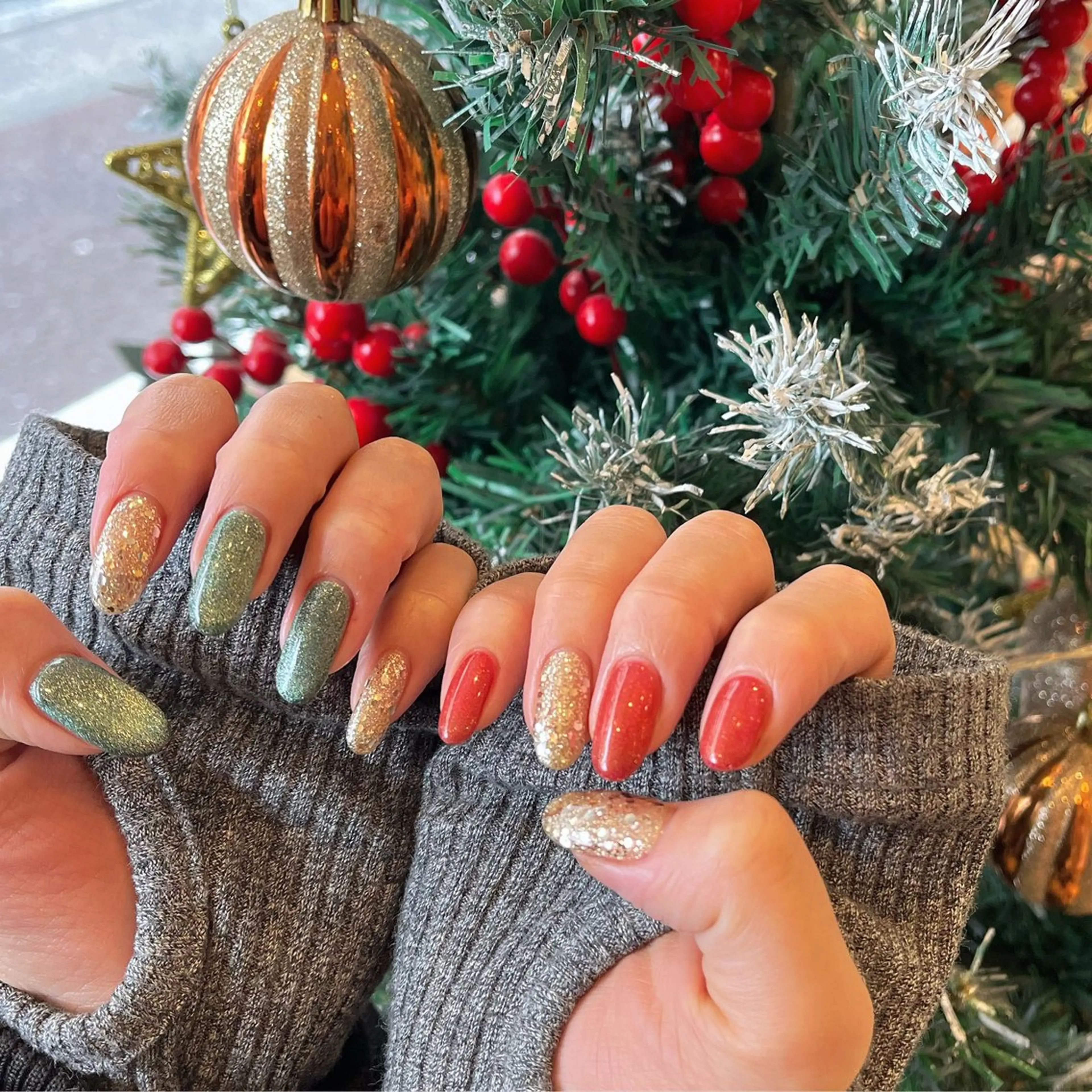 ネイル ハンドネイル 内田 里穂のネイルデザイン