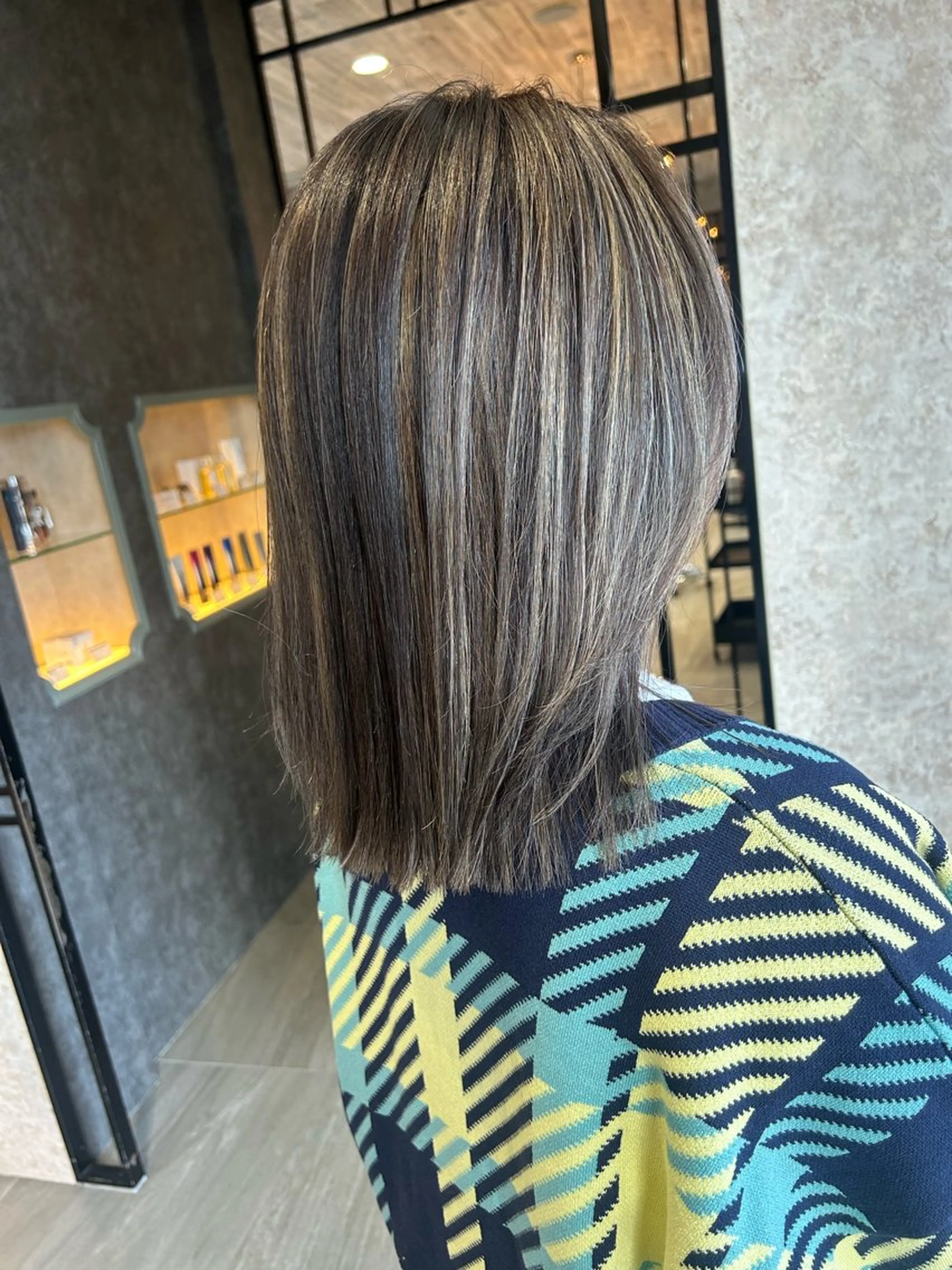 ミディアム カラー 切りっぱなしボブ ボブレイヤー ハイライトカラー ボブ ハイライト 【earth】オガタ 🫧髪質改善縮毛🫧のヘアスタイル