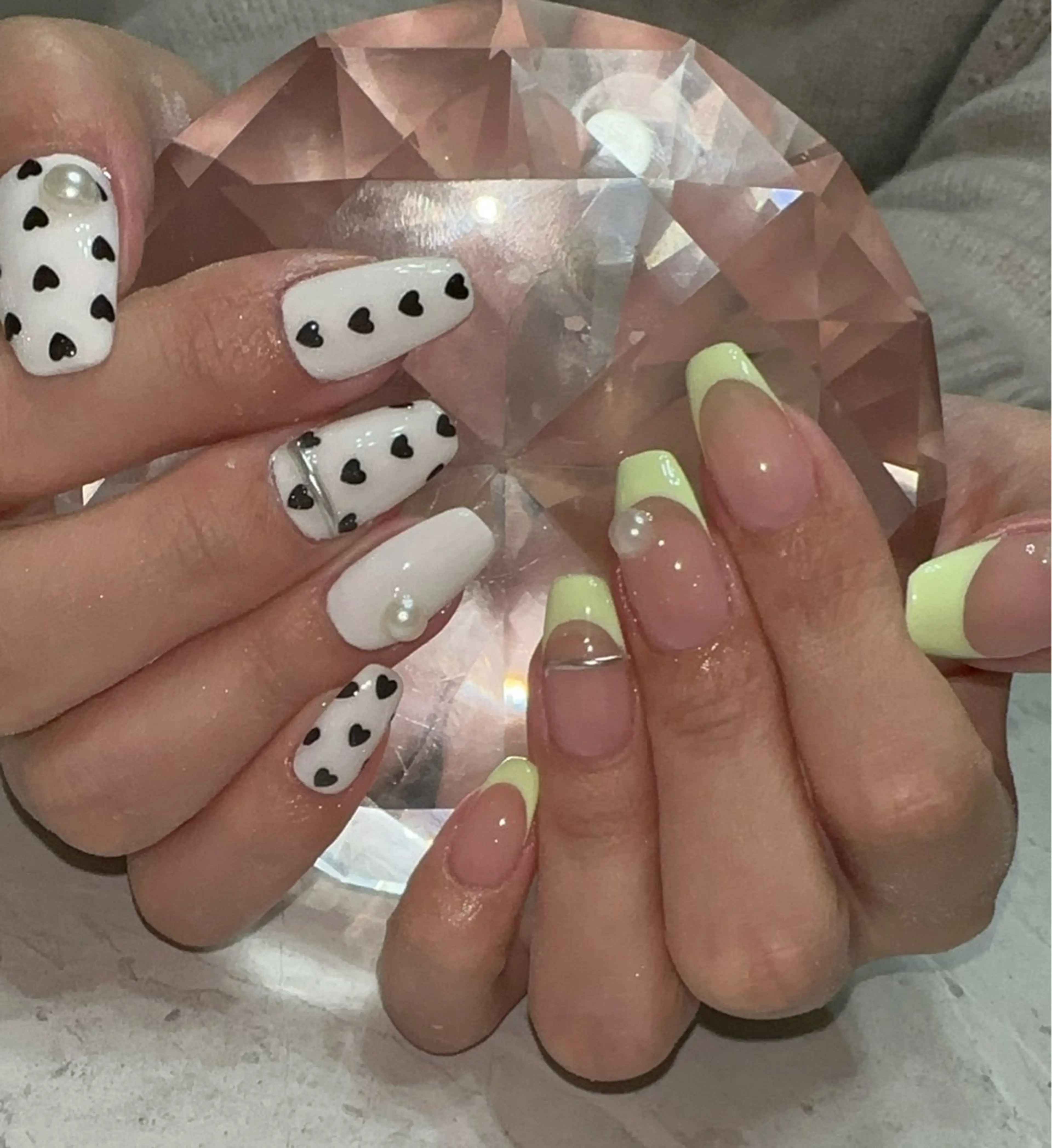 ネイル フレンチネイル ハート 春ネイル ハンドネイル Nailsalon Clairのネイルデザイン