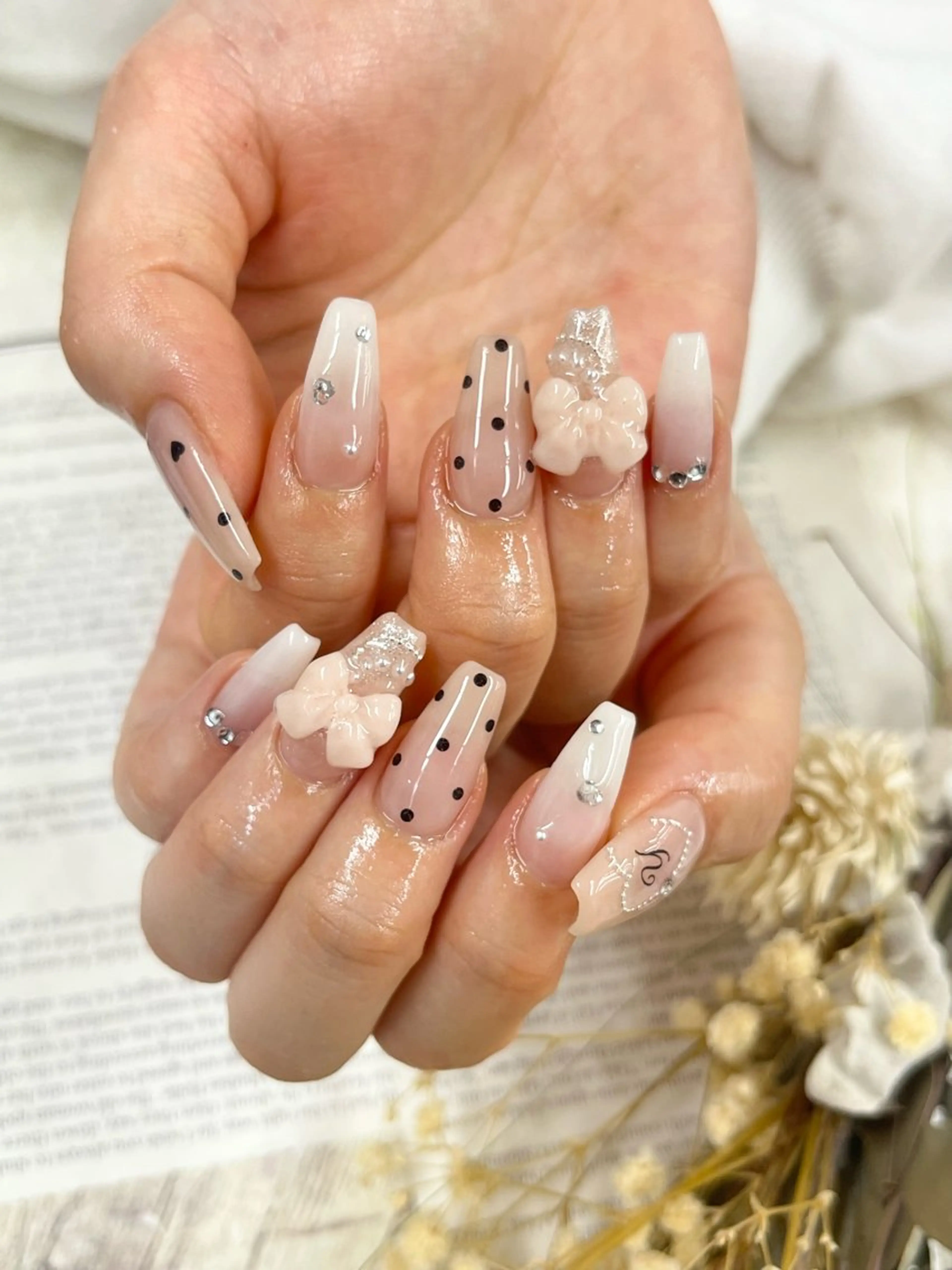 ネイル リボン ハンドネイル Basic町田本店 Suzunaのネイルデザイン