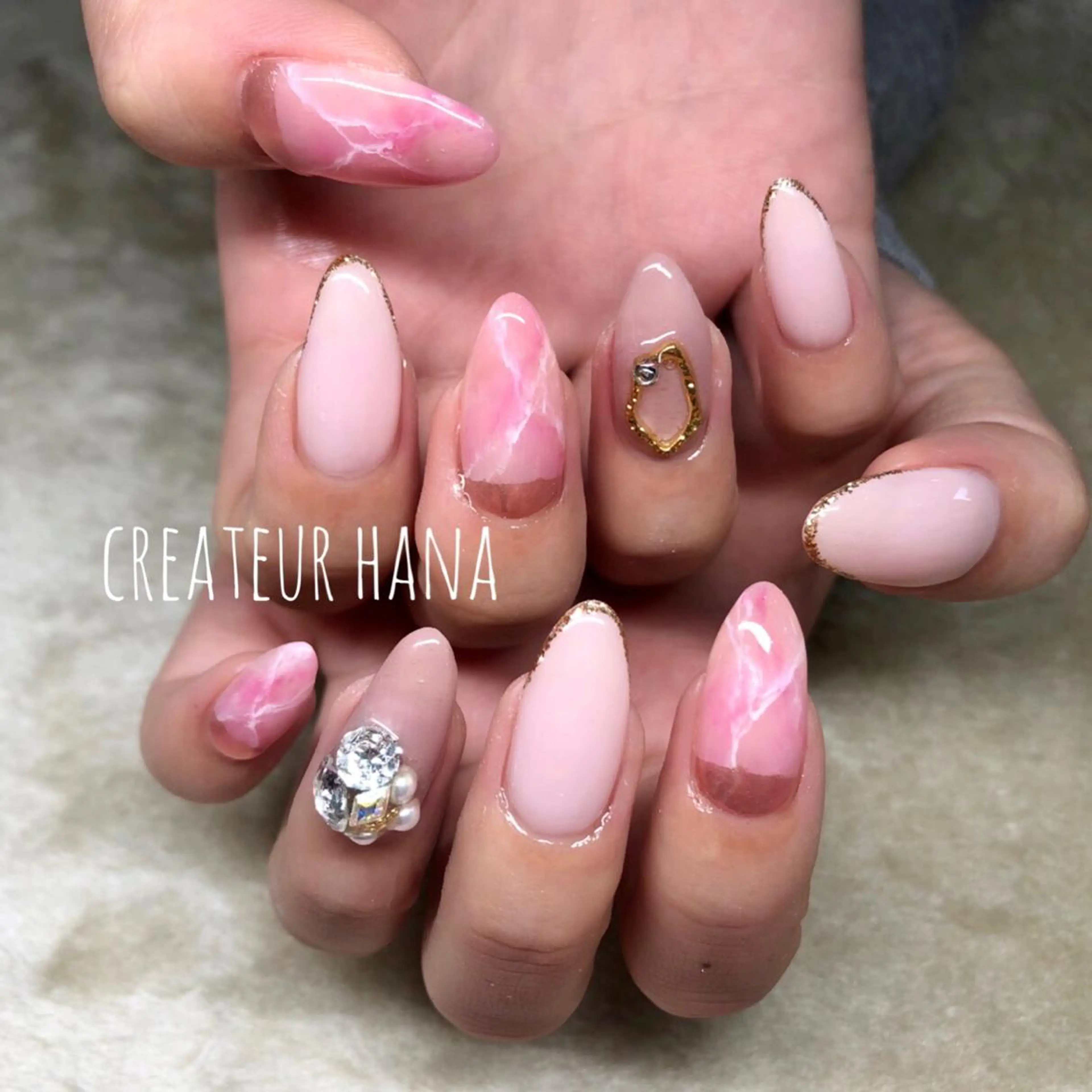 ネイル クレアトゥール華 都賀店所属・三橋 結菜のネイルデザイン