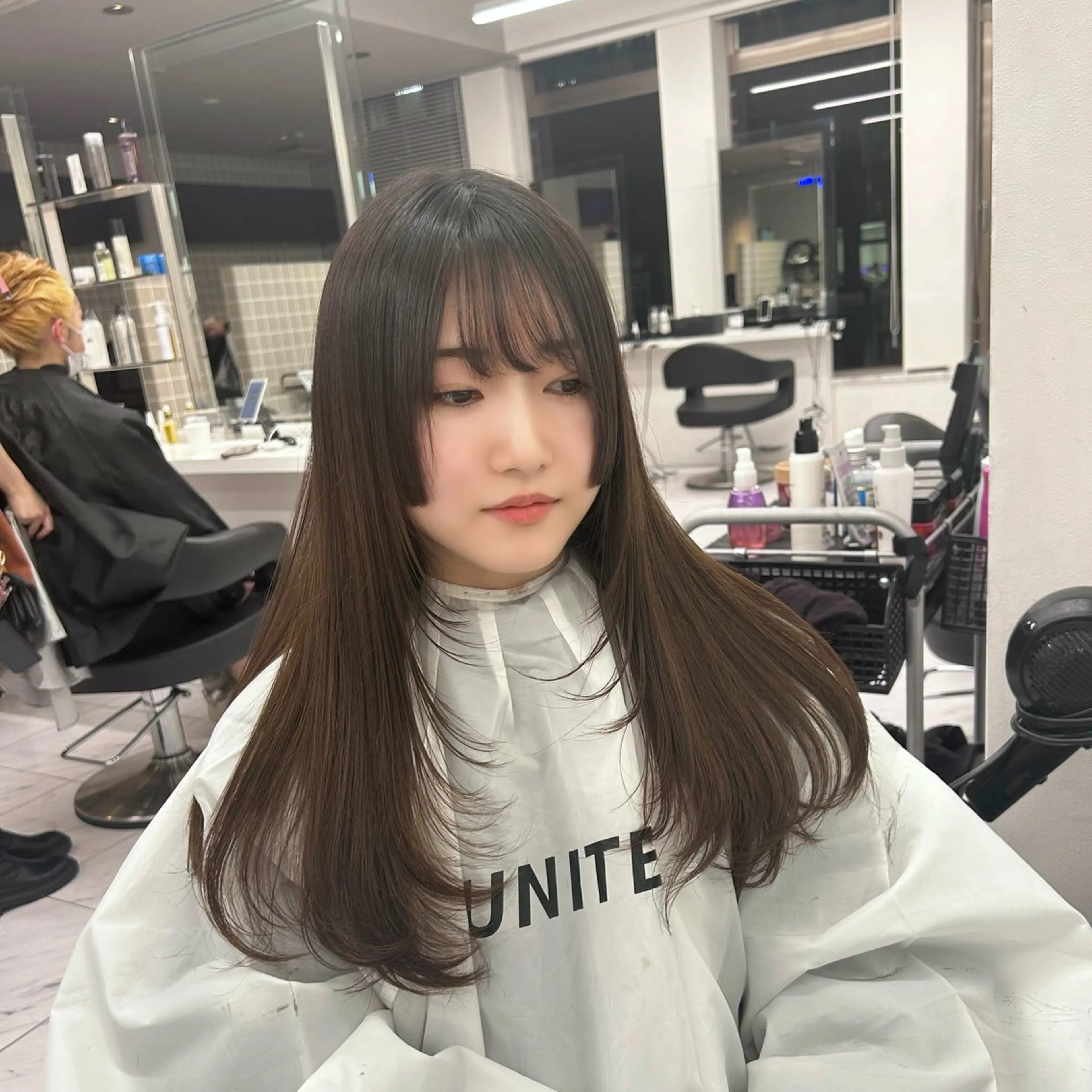 ロング カラー パーマ ヘアアレンジ メンズ キッズ カット ヘアカラー トリートメント ヘアセット ブリーチなしカラー/ ブラウン/レイヤーのヘアスタイル