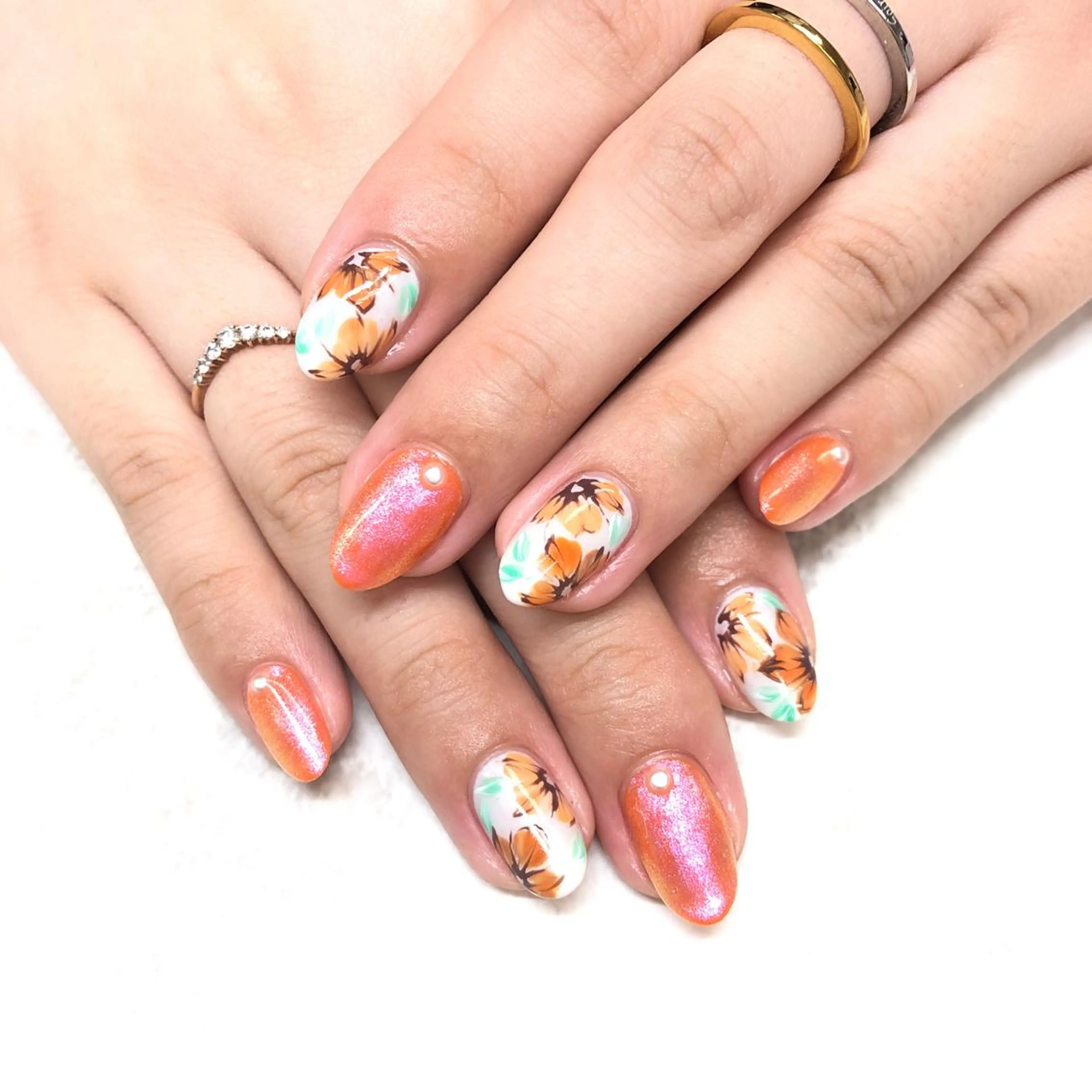 ネイル オレンジ ユリシスネイル 担当近藤のネイルデザイン