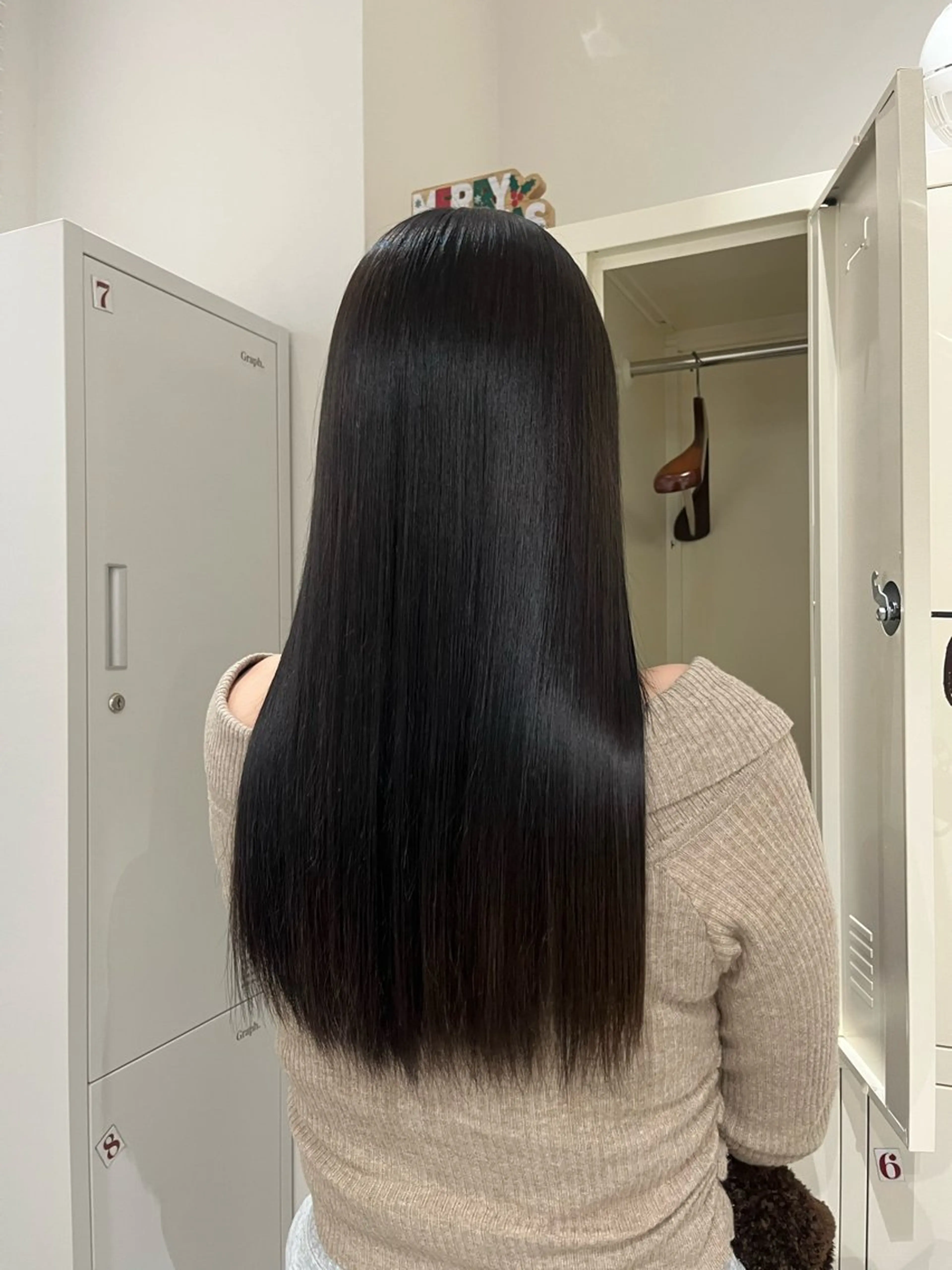 ロング カラー 原口 桃歌のヘアスタイル