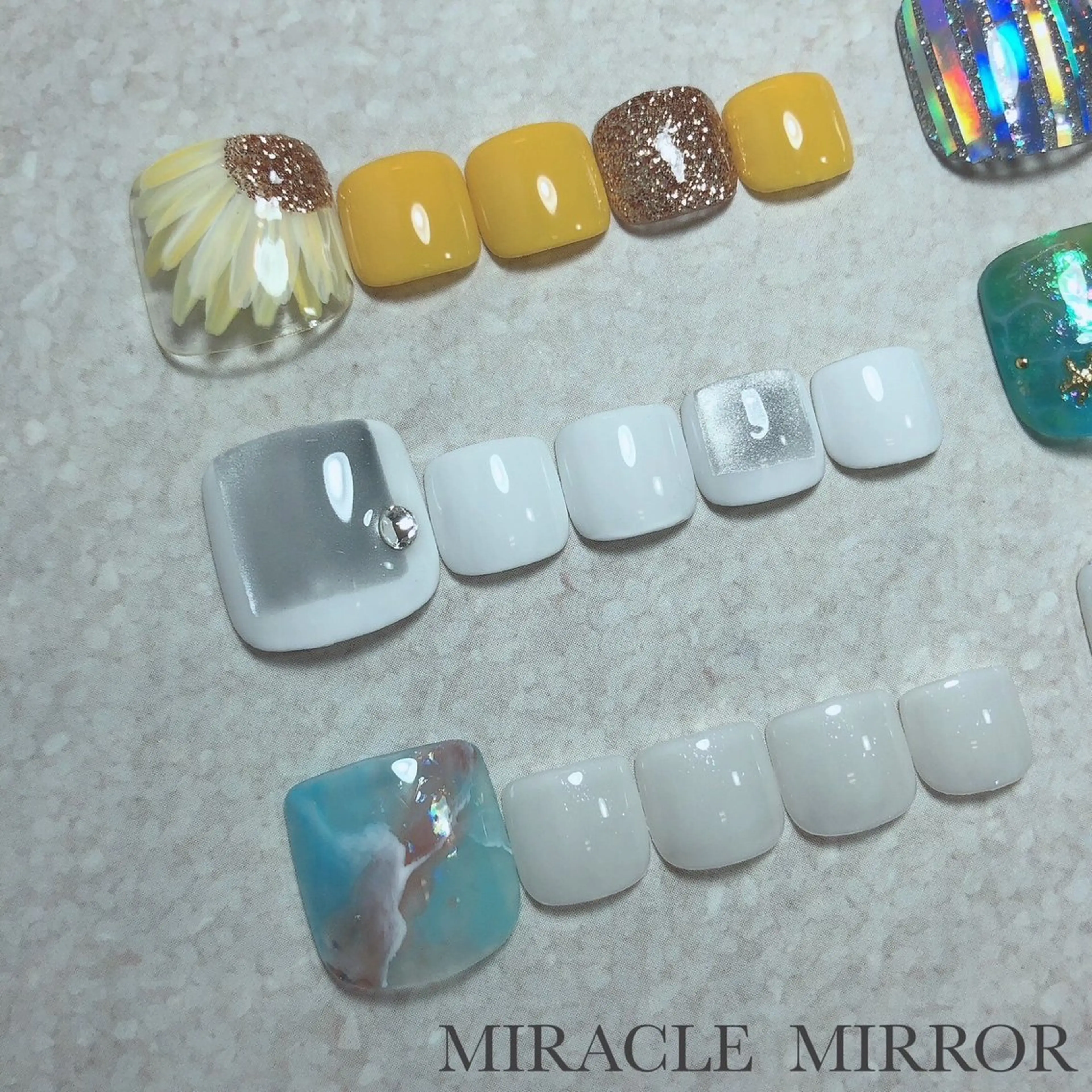 ネイル ミラクルミラー 町野のネイルデザイン