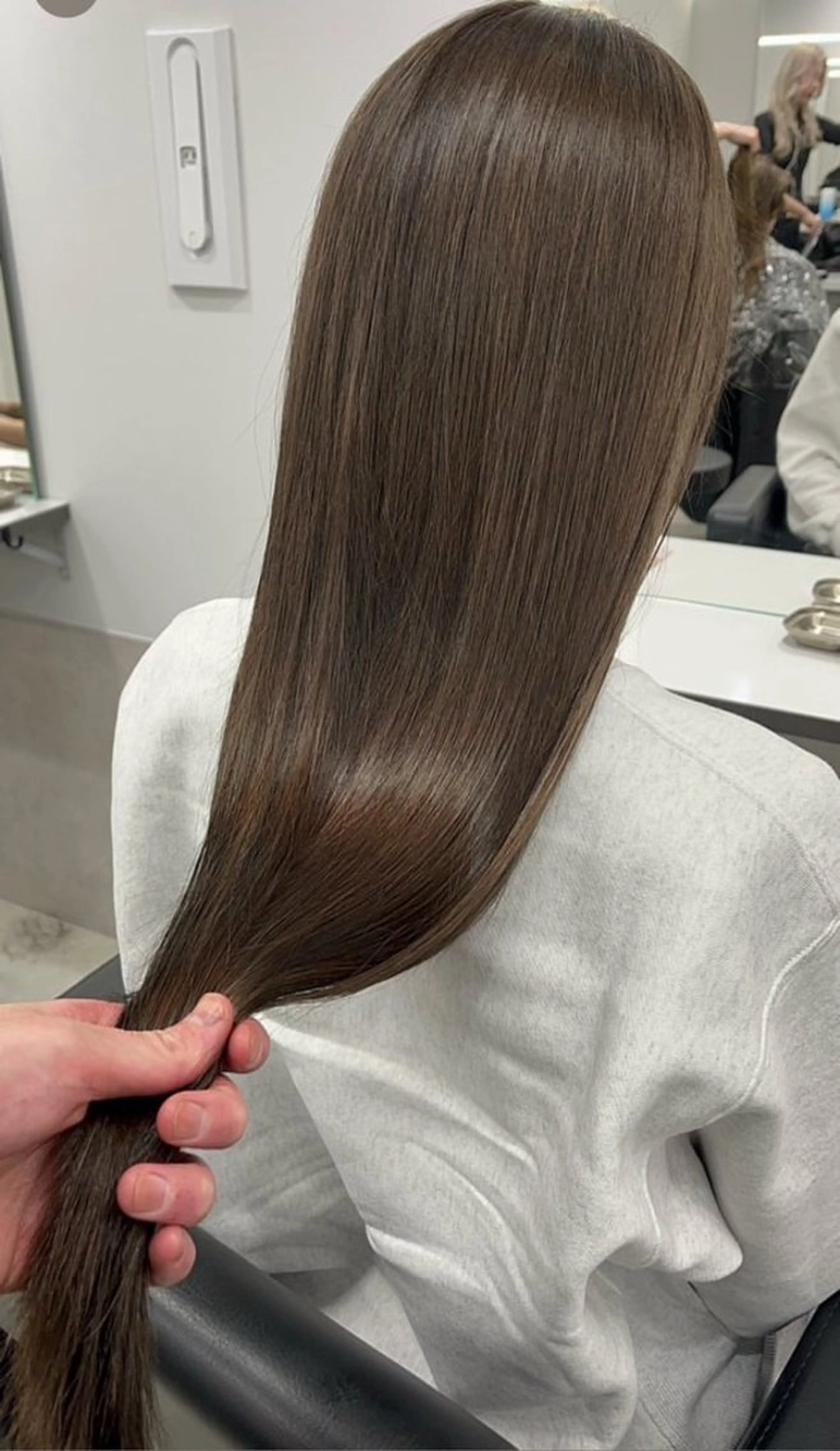 ロング かの／GiseL／ ハイトーン／ブリーチのヘアスタイル