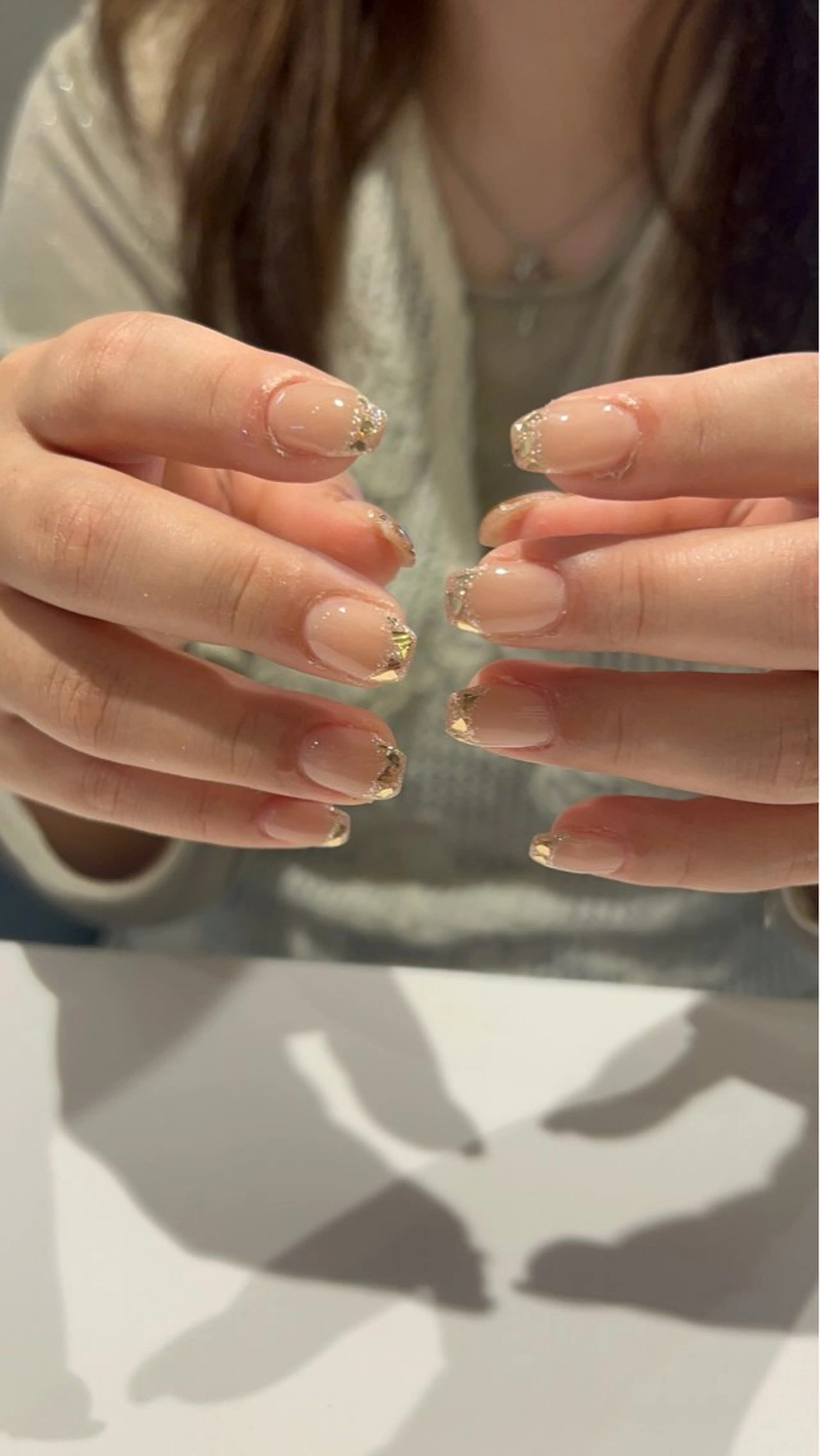 ネイル フレンチネイル ガラスフレンチ ゴールド ハンドネイル plume. noaのネイルデザイン