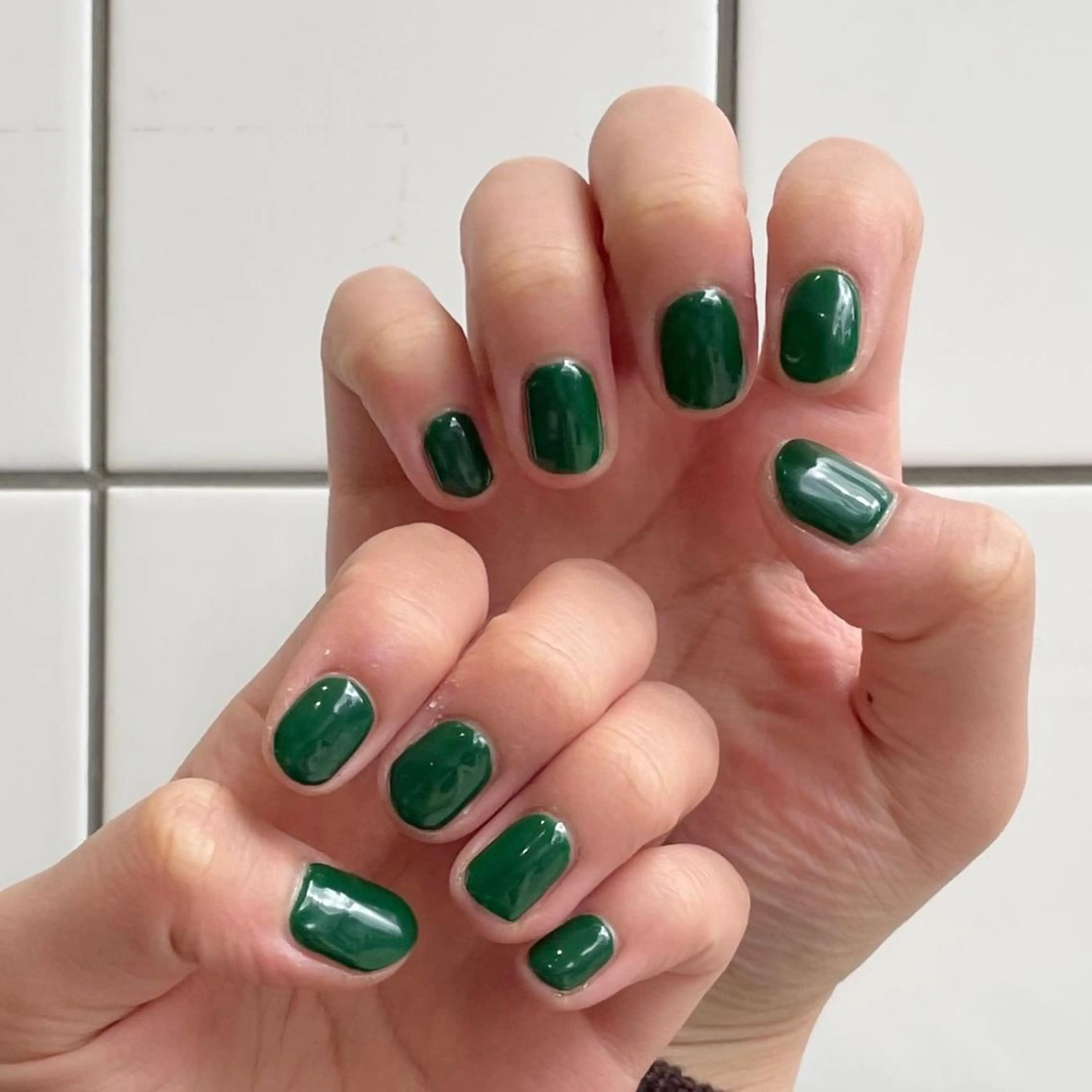 ロング カラー パーマ ヘアアレンジ メンズ キッズ ネイル マツエク・マツパ アイブロウ ナチュラル グリーン mona/ ストレートスタイル✨のヘアスタイル