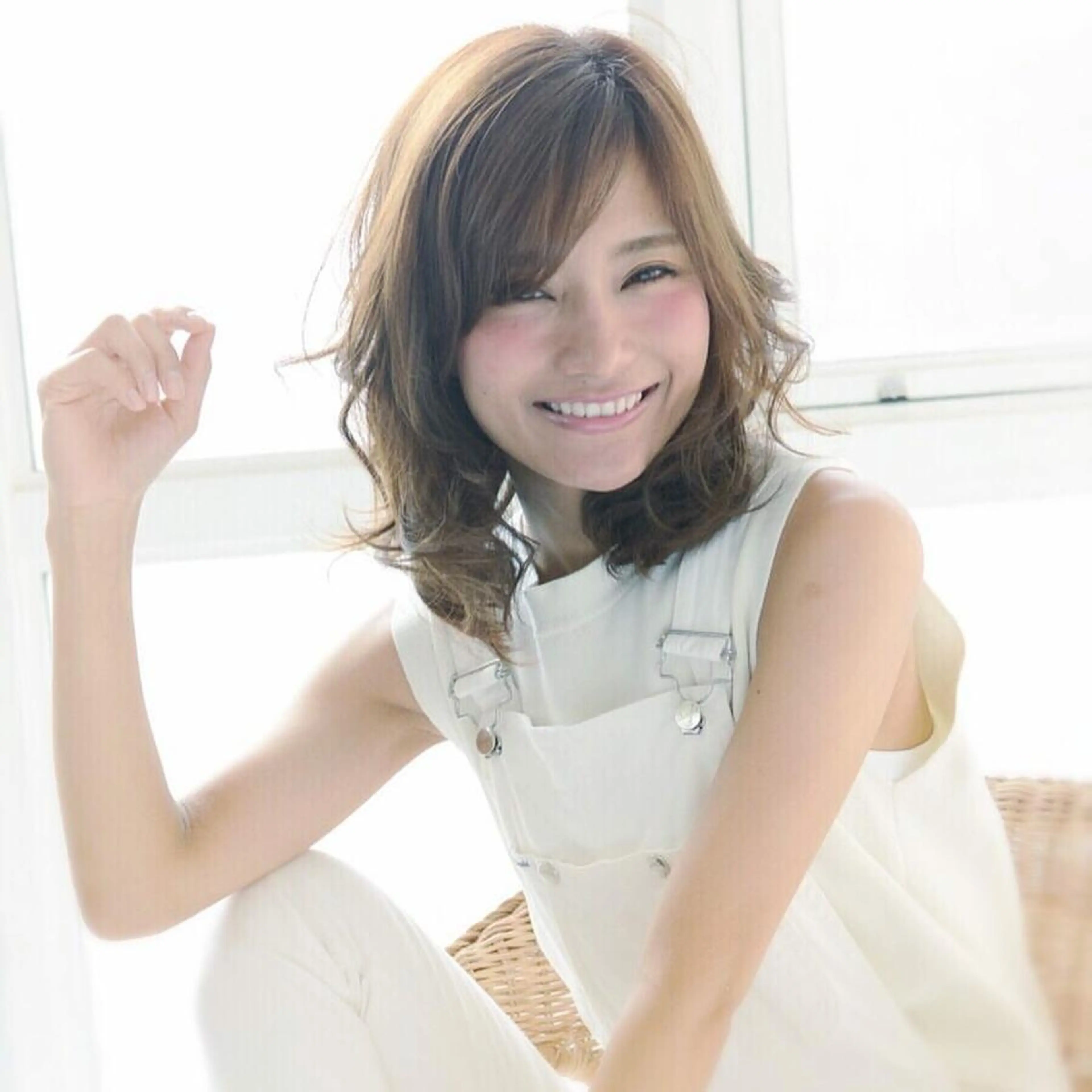 ミディアム セミロング パーマ 🔹TOMO🔹 圧倒的経験値🔹のヘアスタイル