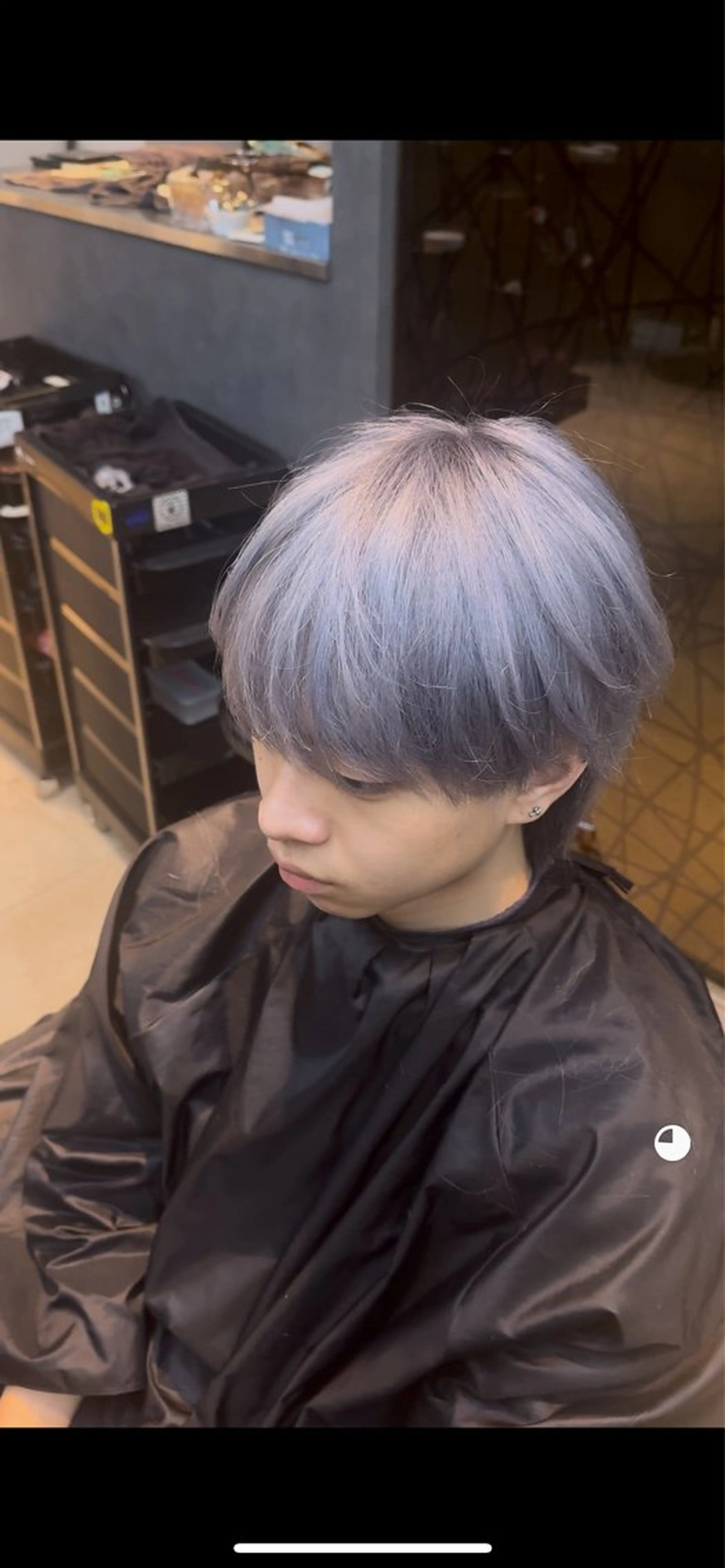 ショート カラー メンズ メンズブリーチ ブリーチ シルバー ホワイトシルバー カット ヘアカラー REEED所属・メンズカット 中村颯汰のヘアスタイル