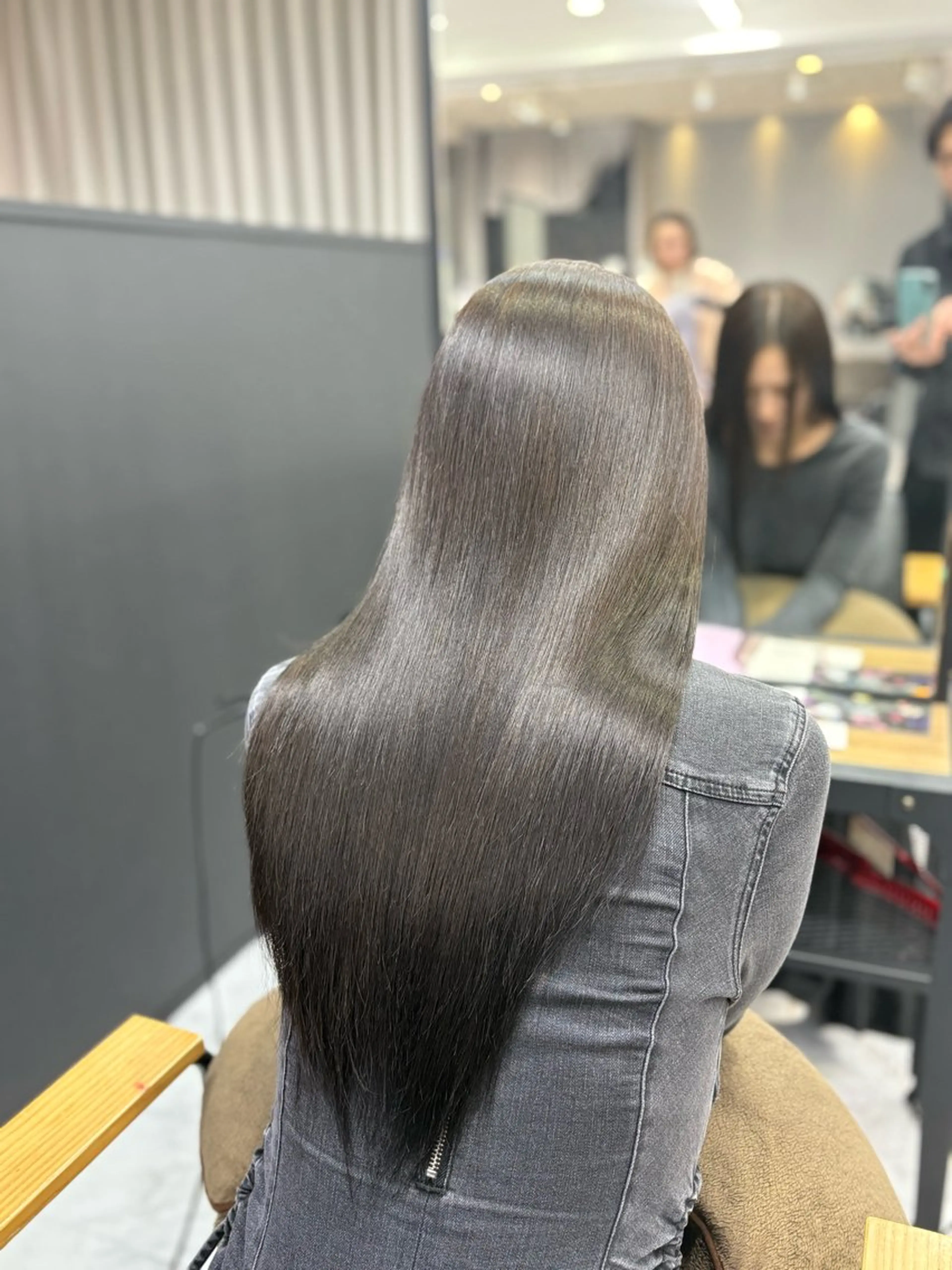 【髪さら復活💫】艶カラー髪質改善トリートメントの写真