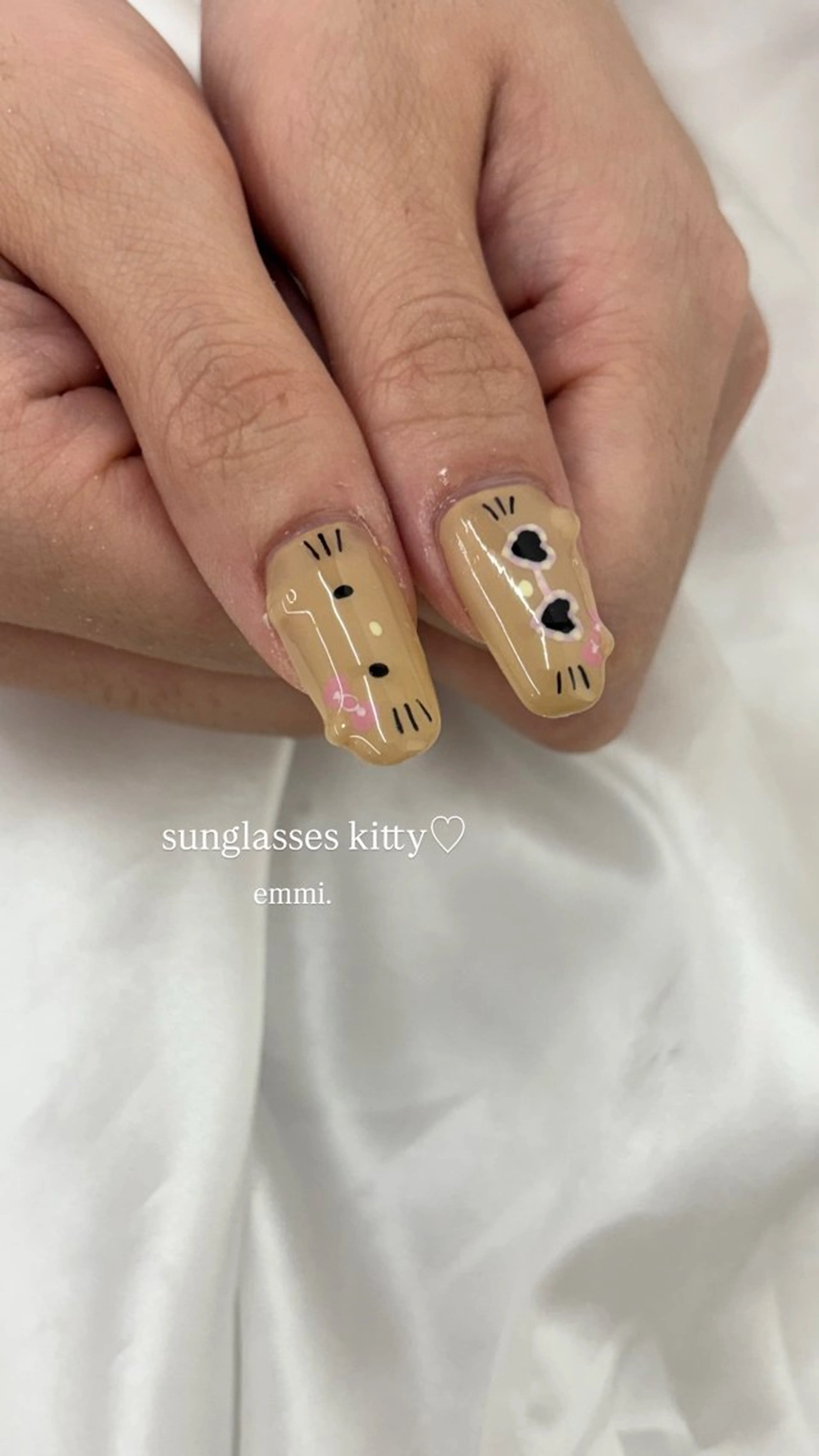 ネイル チークネイル フットネイル 氷ネイル・うるうるネイル キラキラネイル ロングネイル ハンドネイル GO TODAY SHAiRE SALON 表参道colore店所属・emmi nailのネイルデザイン