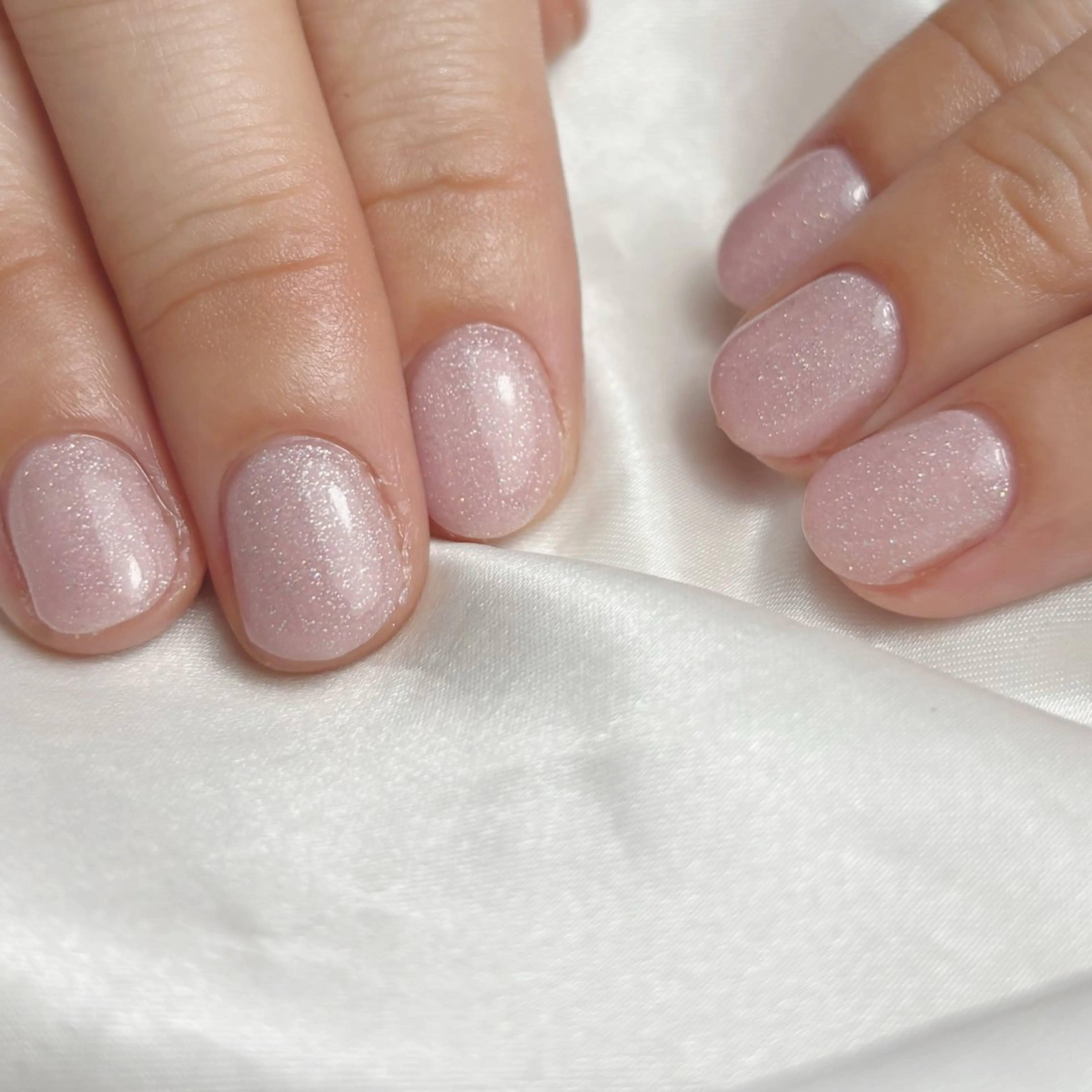 ネイル ラメ(グリッター) ワンカラーネイル ピンク Ray nail   WAKA️🫧のネイルデザイン