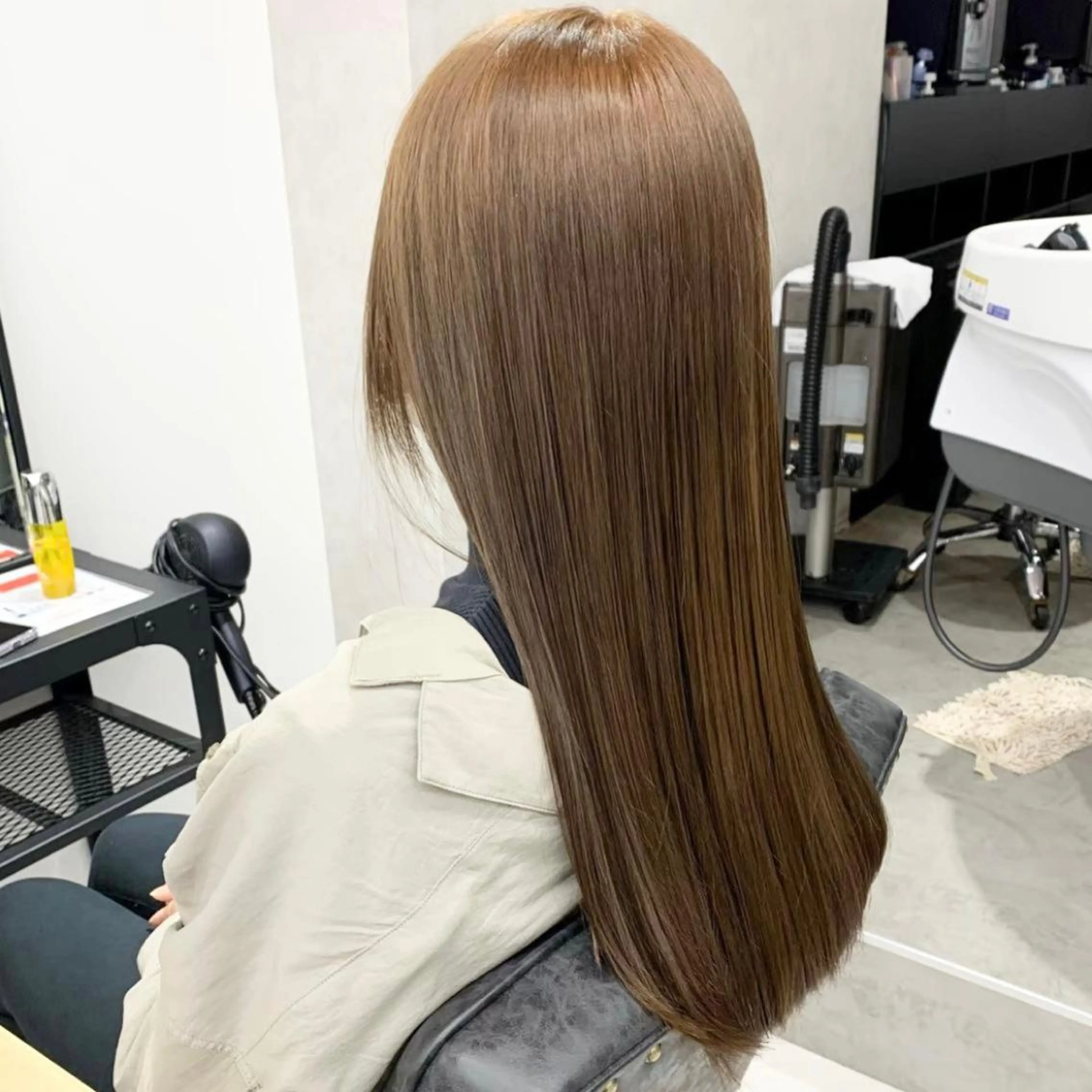 ロング カラー パーマ ヘアアレンジ メンズ キッズ ネイル マツエク・マツパ アイブロウ ブラウンカラー カラーマツエク ブラウン mona/ ストレートスタイル✨のヘアスタイル