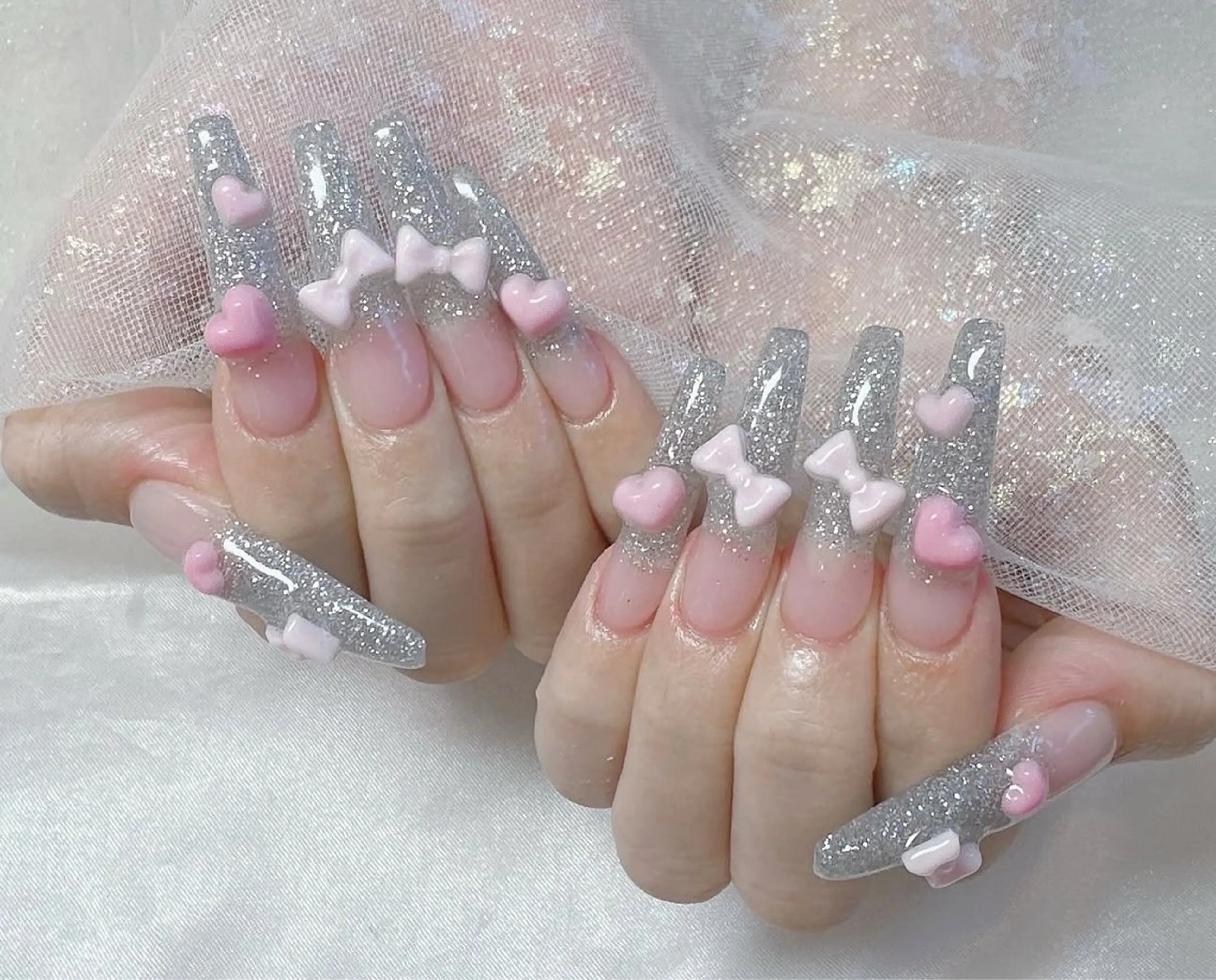 ネイル グラデーション キラキラネイル ワンカラーネイル 冬ネイル Jenn Nail Salonのネイルデザイン