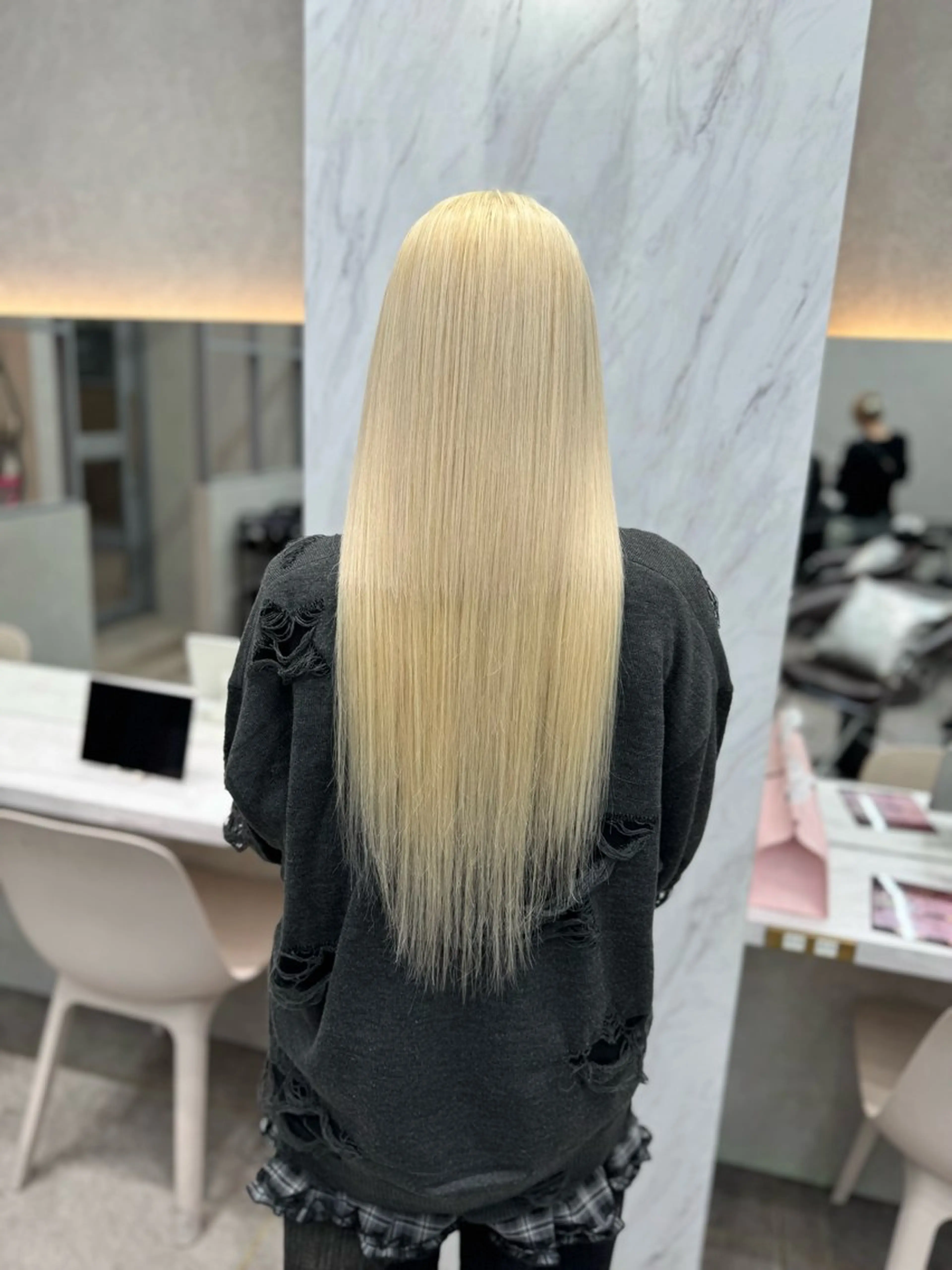 ロング 縮毛矯正 ヘアカラー 璃 音のヘアスタイル