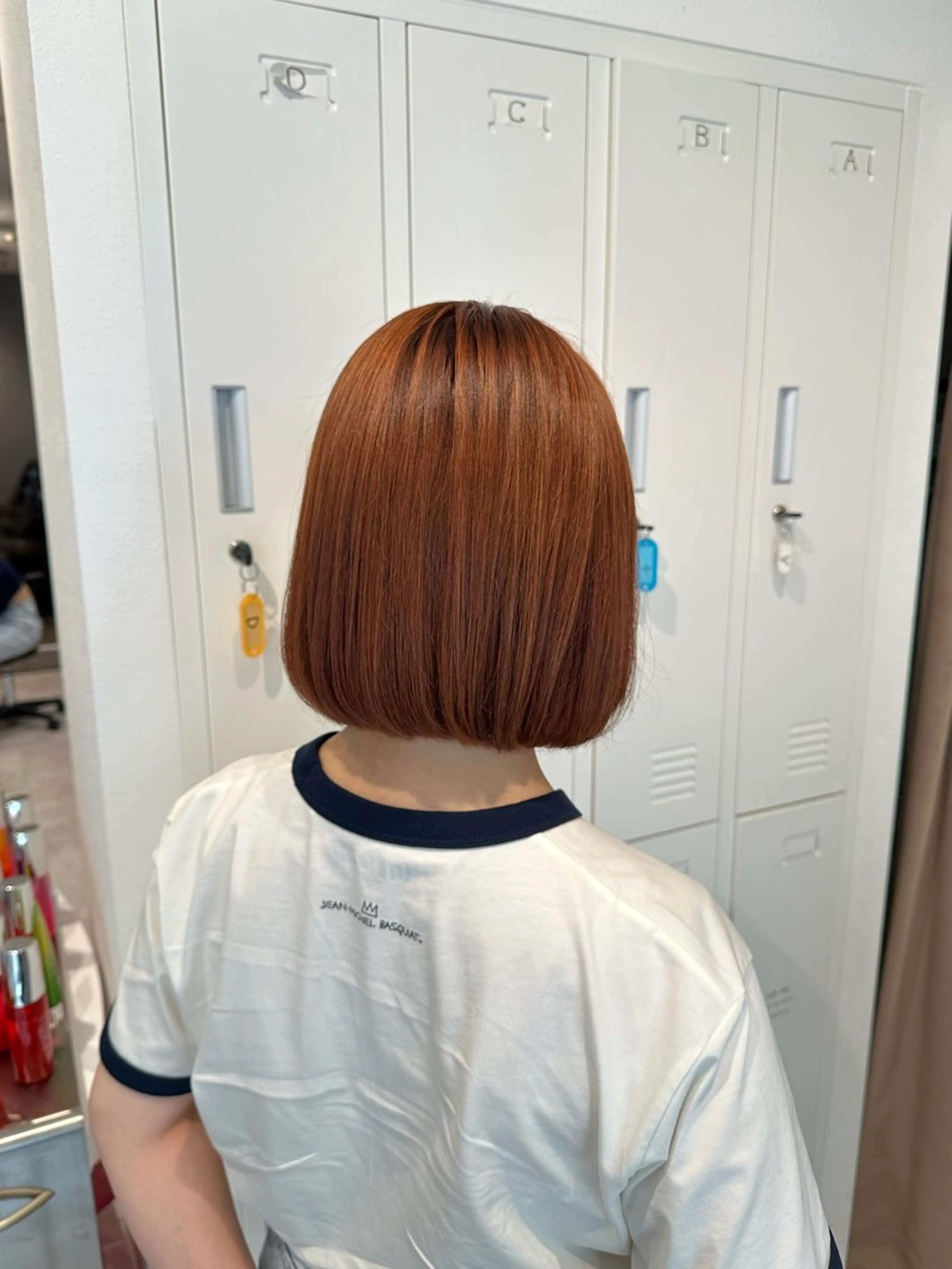 ショート カラー オレンジ オレンジピンク ピンクカラー 小澤 真帆のヘアスタイル