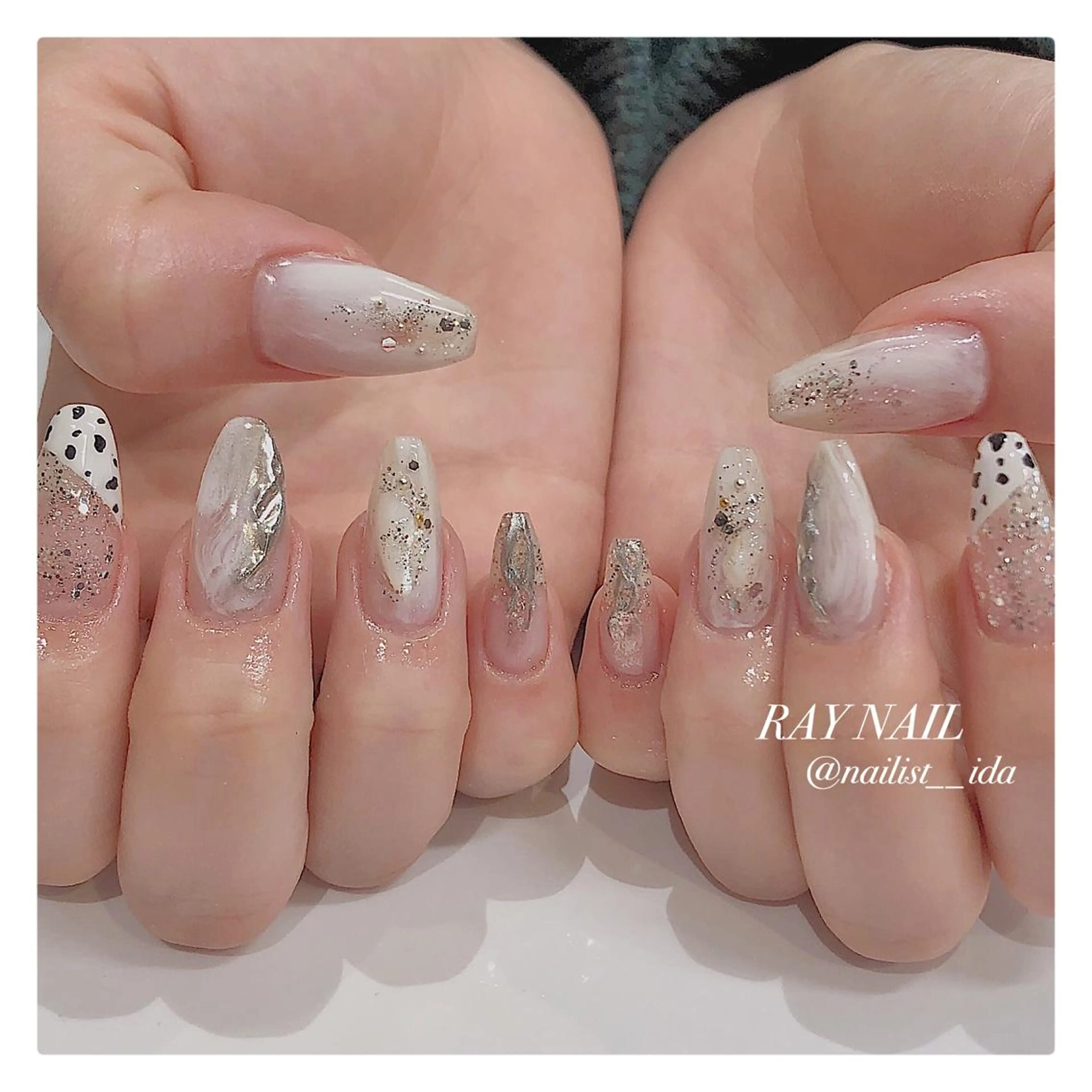 ネイル シルバー ハンドネイル Arowa 伊田のネイルデザイン
