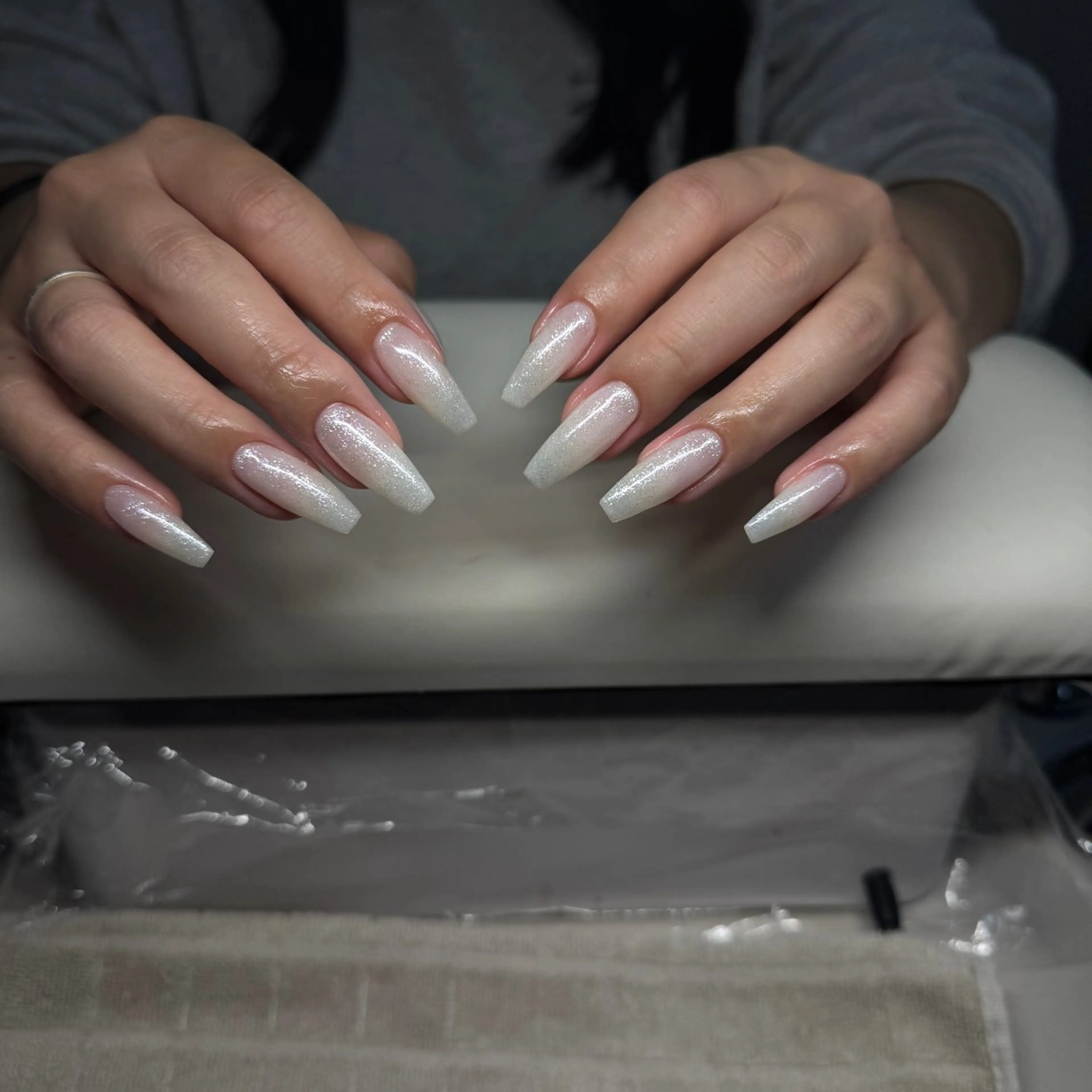 ネイル チークネイル フレンチネイル グラデーション 韓国ネイル マグネットネイル Hana nail所属・Hana Nailのネイルデザイン