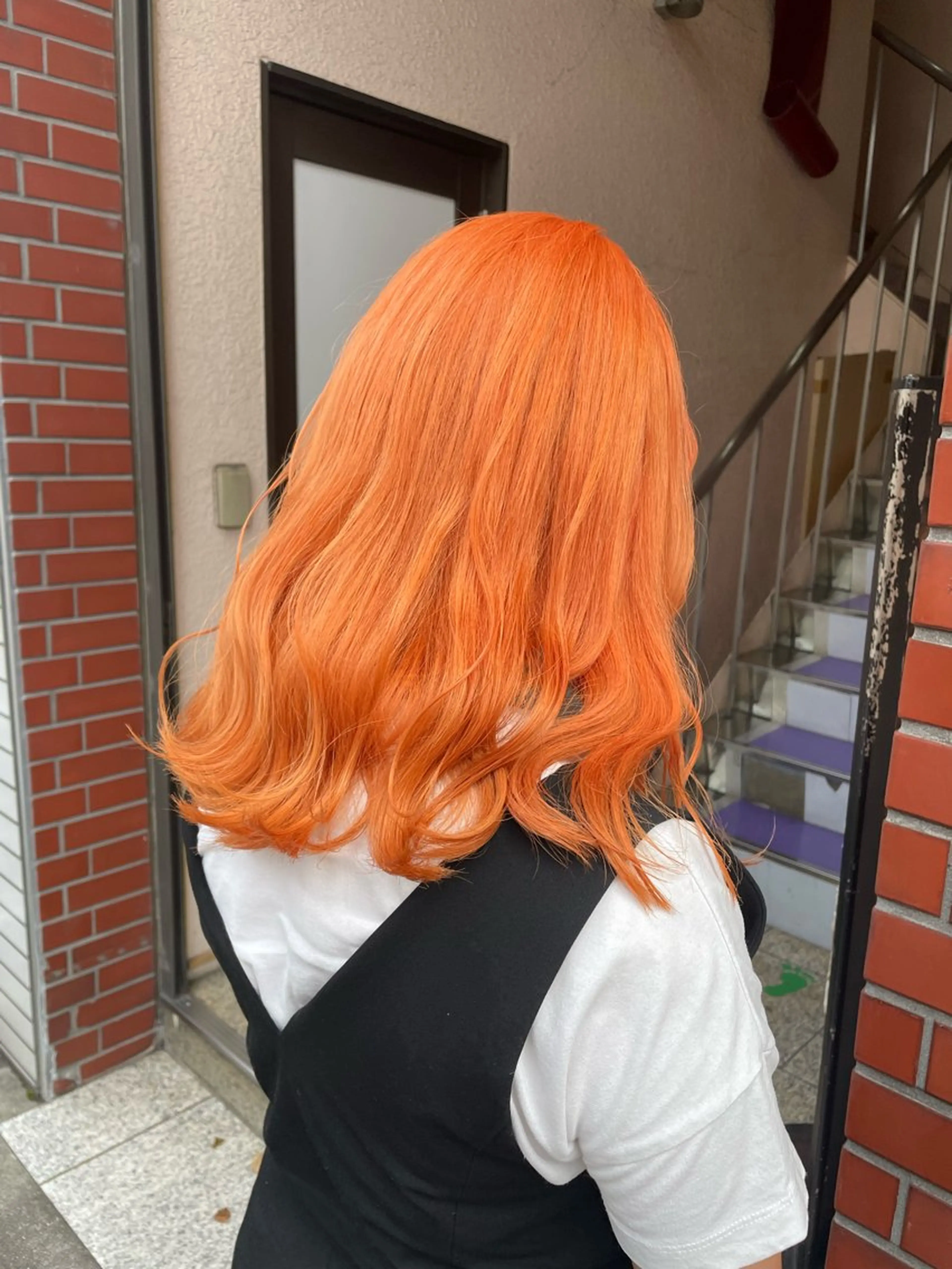 セミロング カラー ダブルカラー オレンジ 👑派手髪/カット 👑ANRYのヘアスタイル