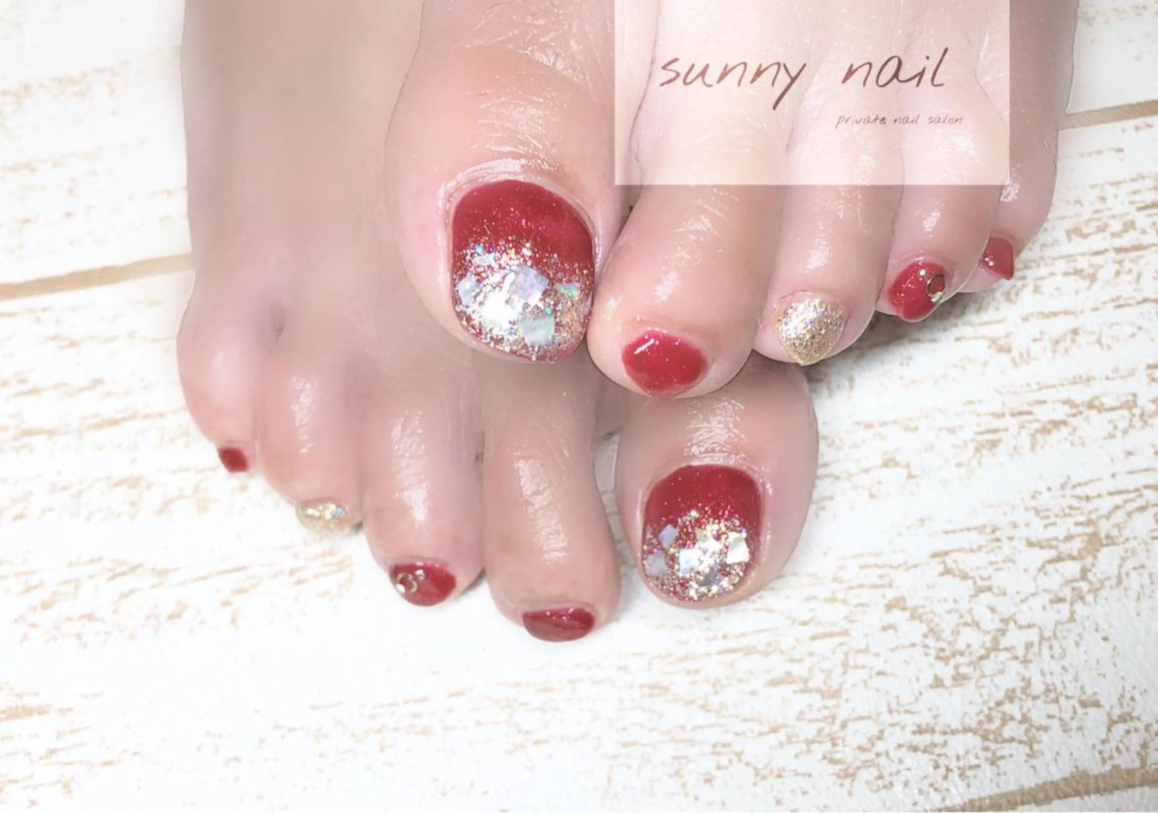 ネイル ボルドー フットネイル ジェルネイル ニュアンスネイル パラジェル sunny nailのネイルデザイン