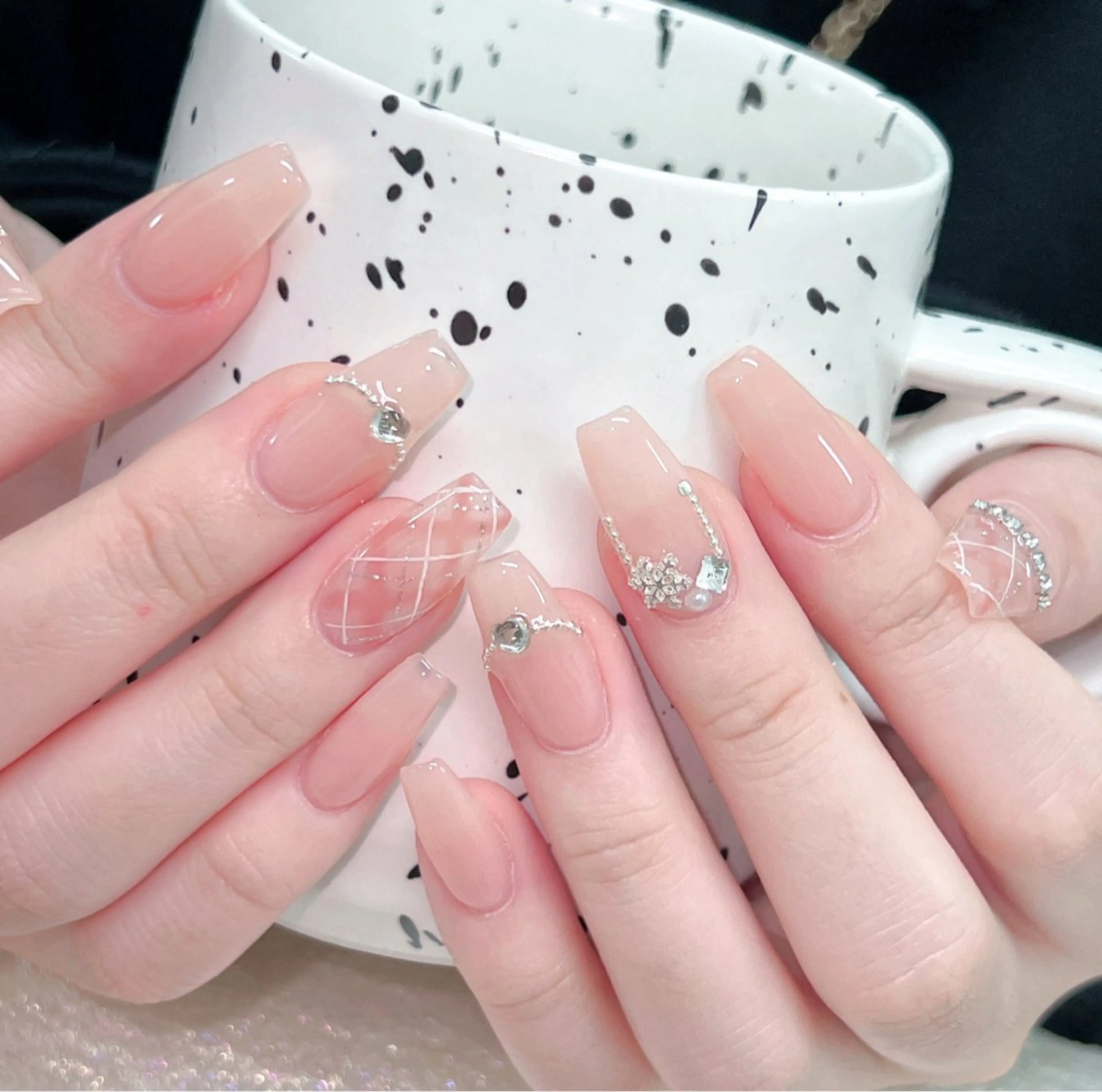 ネイル ハンドネイル Tini ANA.CHUOのネイルデザイン