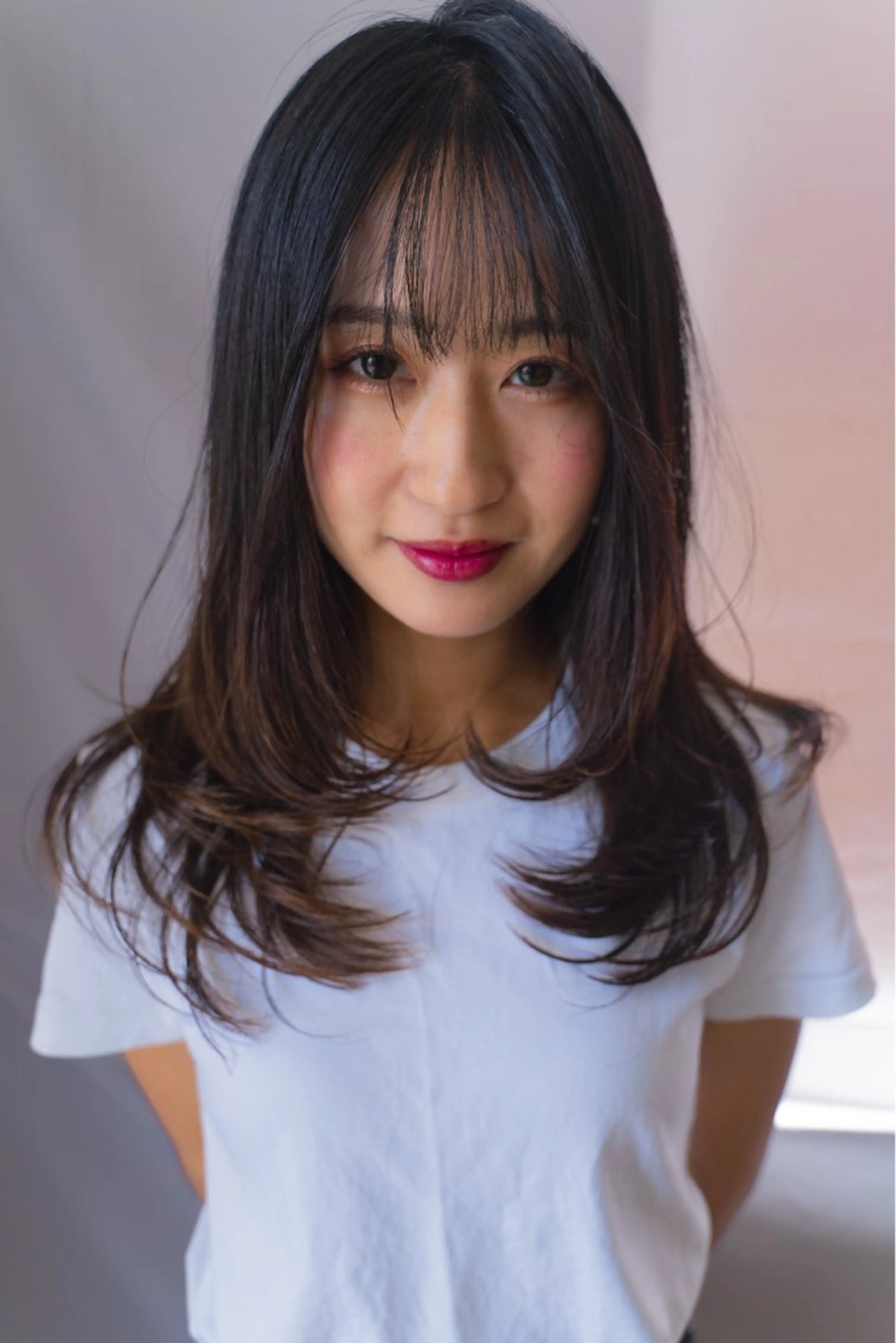 ミディアム 喜屋武 美月のヘアスタイル