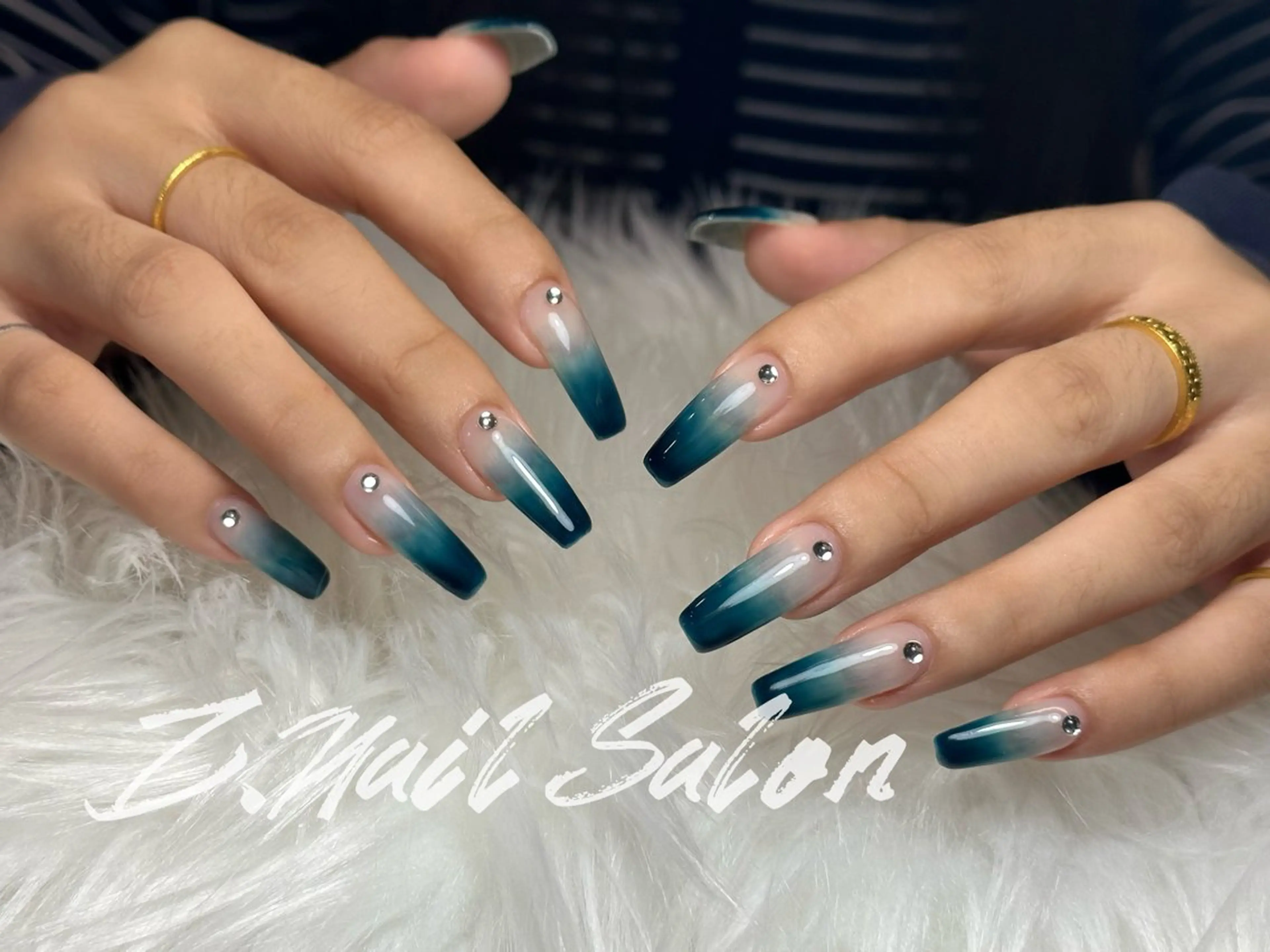 ネイル 長さ出し フットネイル フレンチネイル ジェルネイル ガラスフレンチ ハンドネイル Z.Nail Salonのネイルデザイン