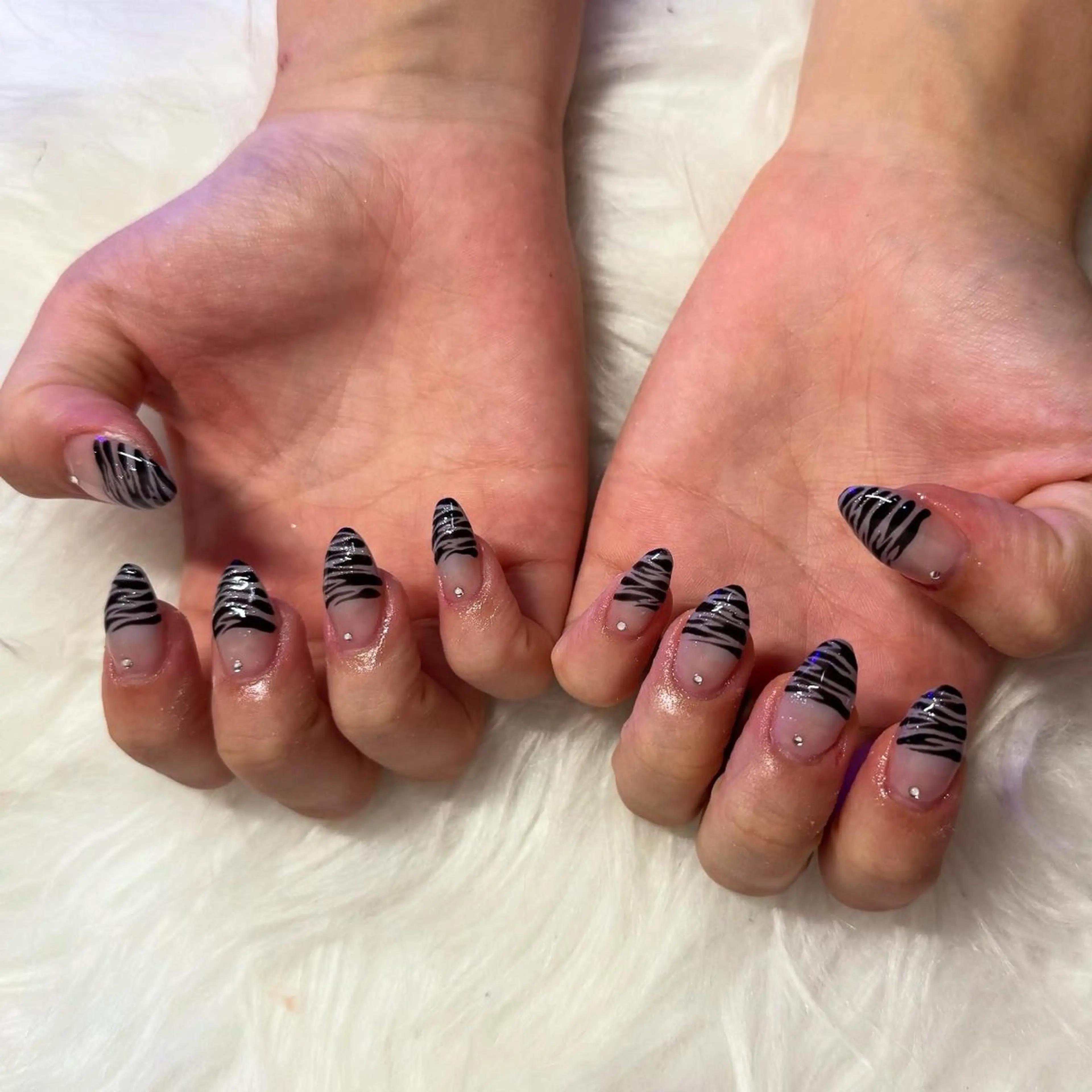 セミロング ハンドネイル mao .のネイルデザイン