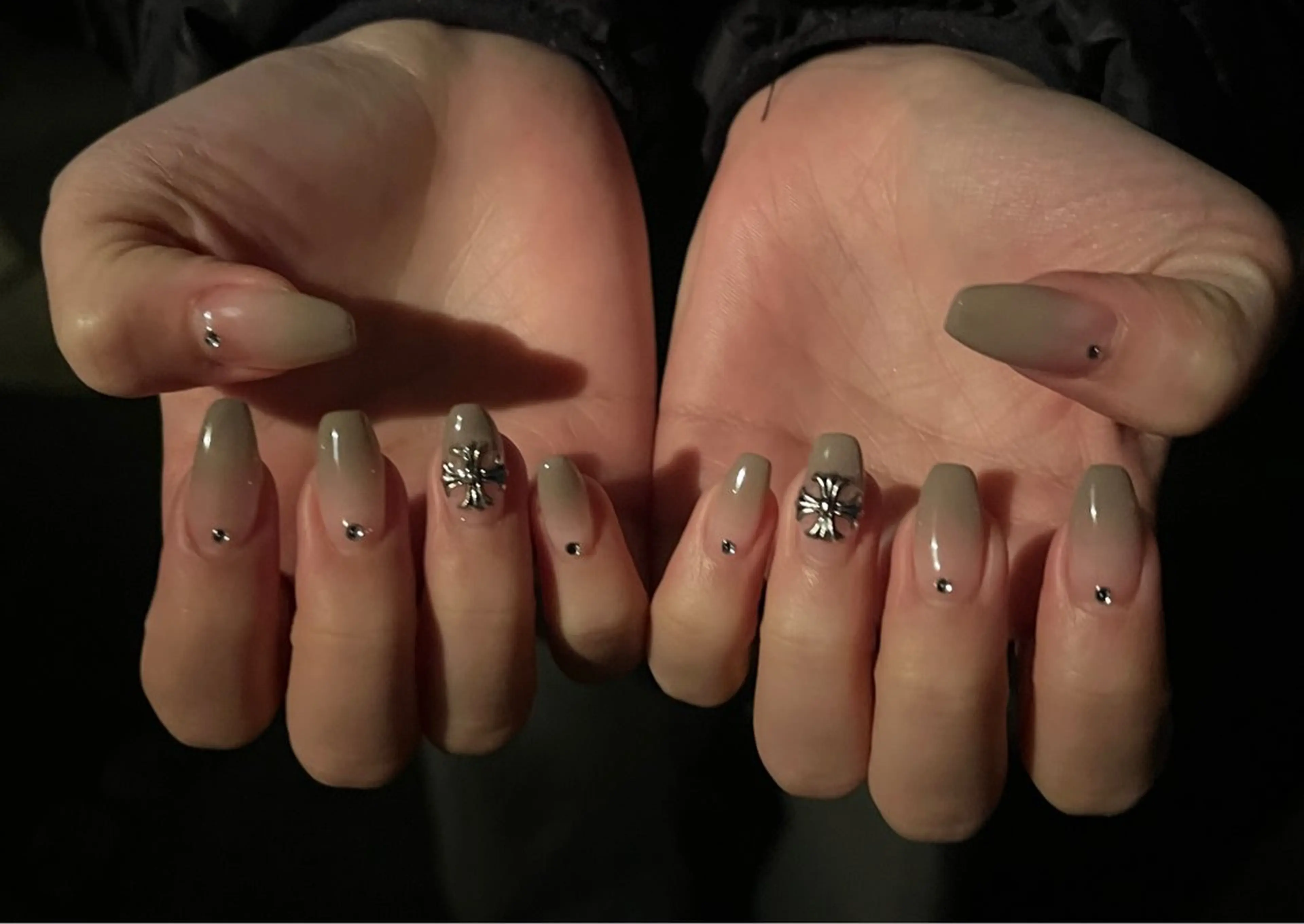 ミディアム nail salon p&b所属・akase hinaのネイルデザイン