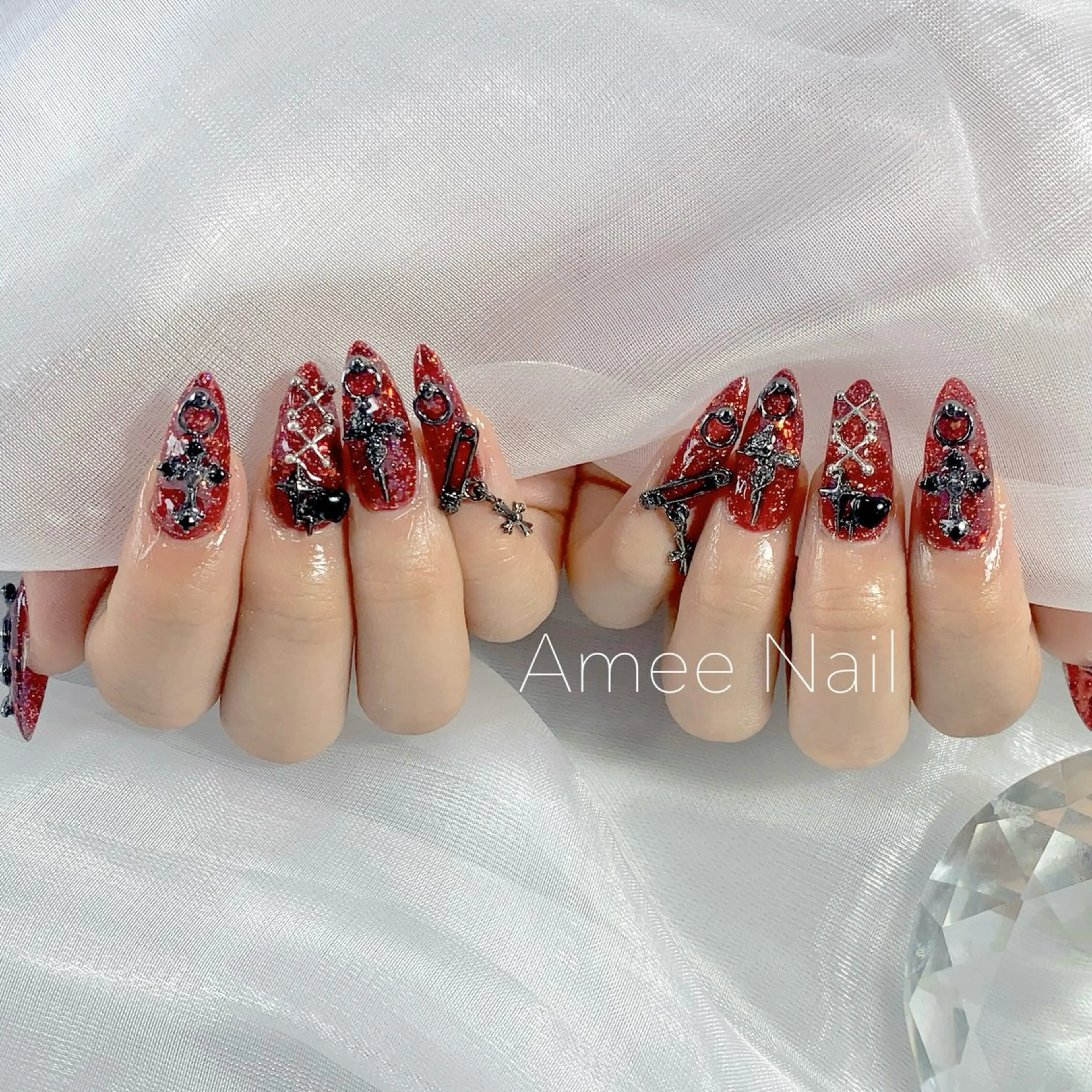 ネイル 成人式 ロングネイル マグネットネイル 大理石ネイル(マーブル) リボン ハンドネイル Amee Nail Salonのネイルデザイン