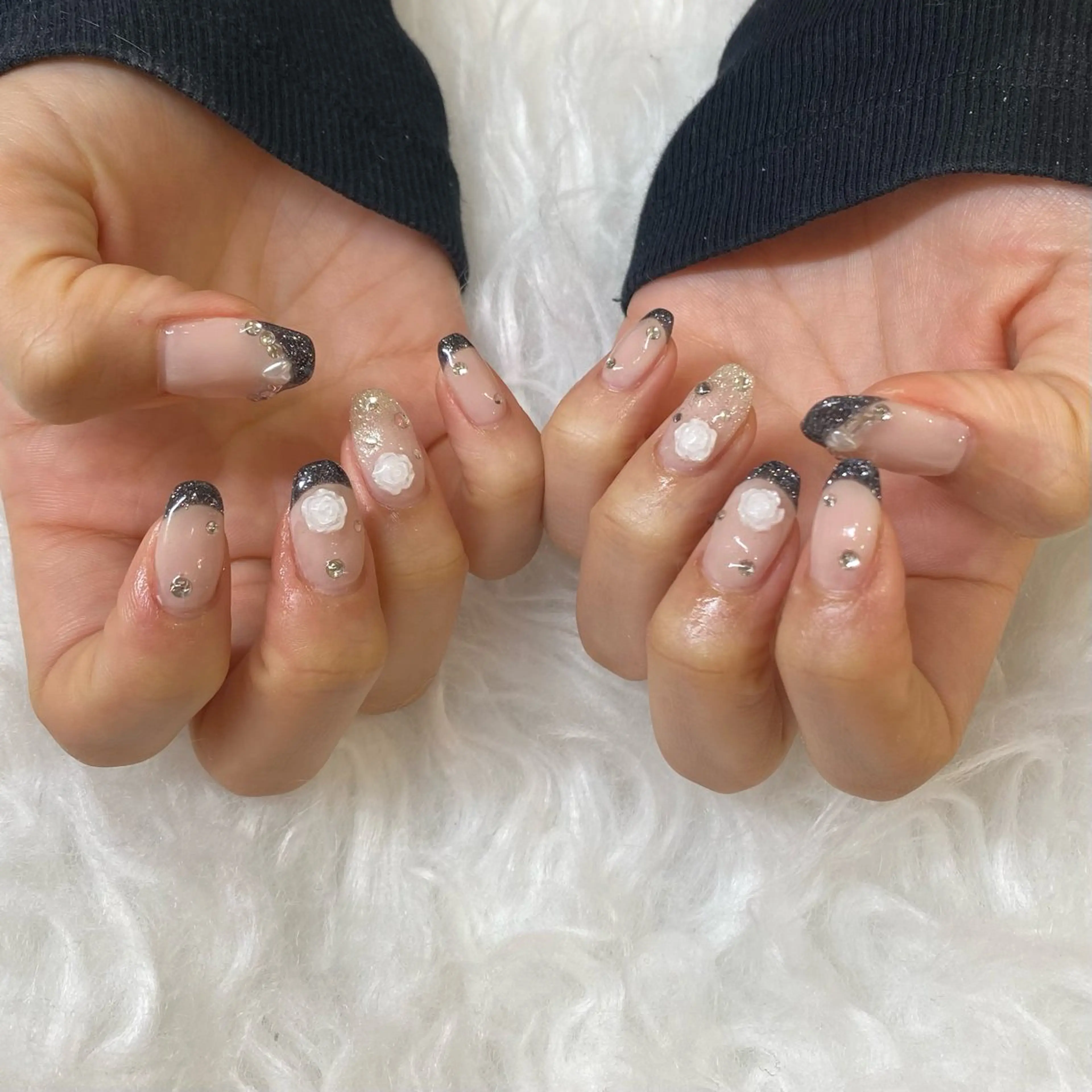 ネイル フラッシュネイル フレンチネイル ジェルネイル ハンドネイル WAVY airiのネイルデザイン