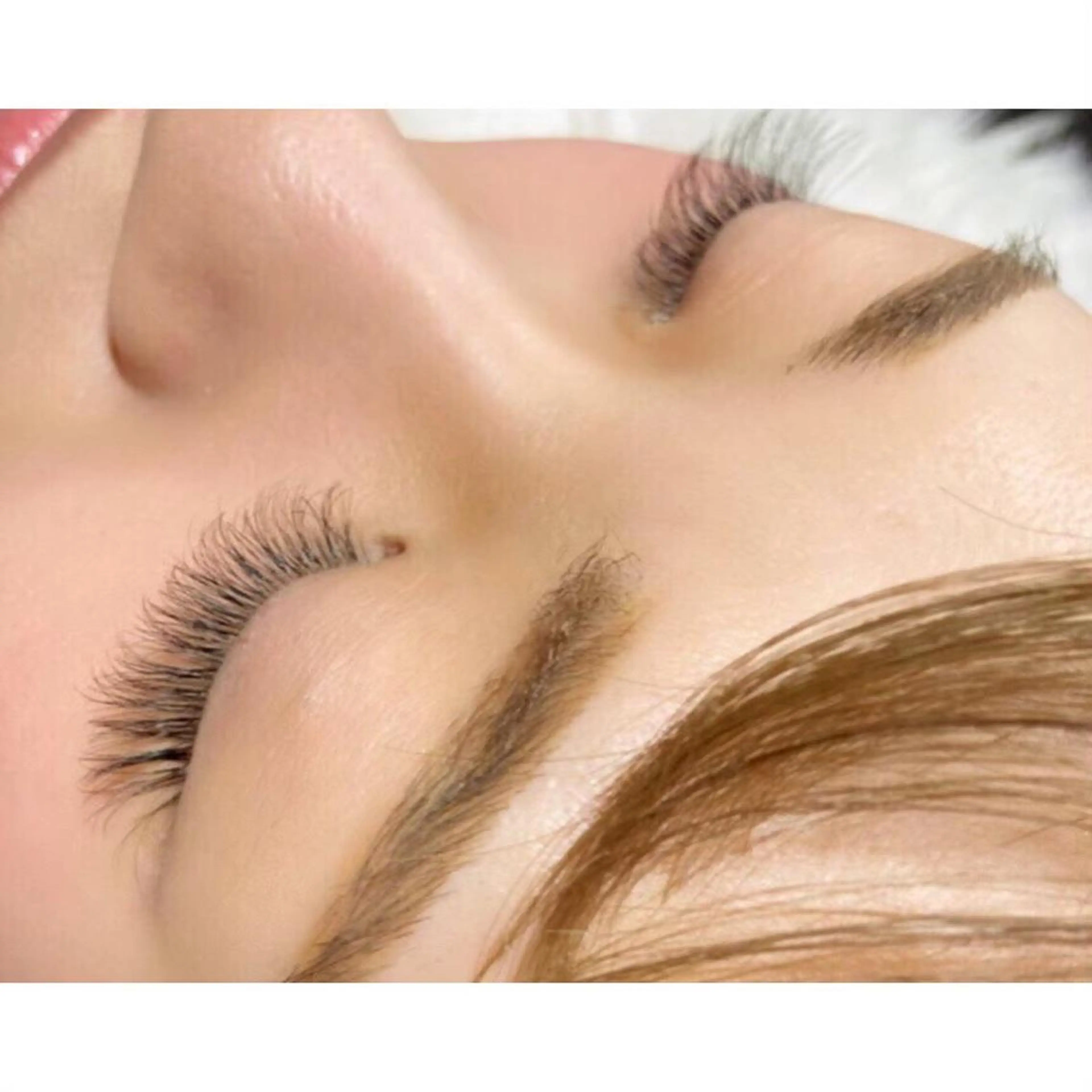 マツエク・マツパ Eyelist イシバシの眉毛・アイブロウイメージ