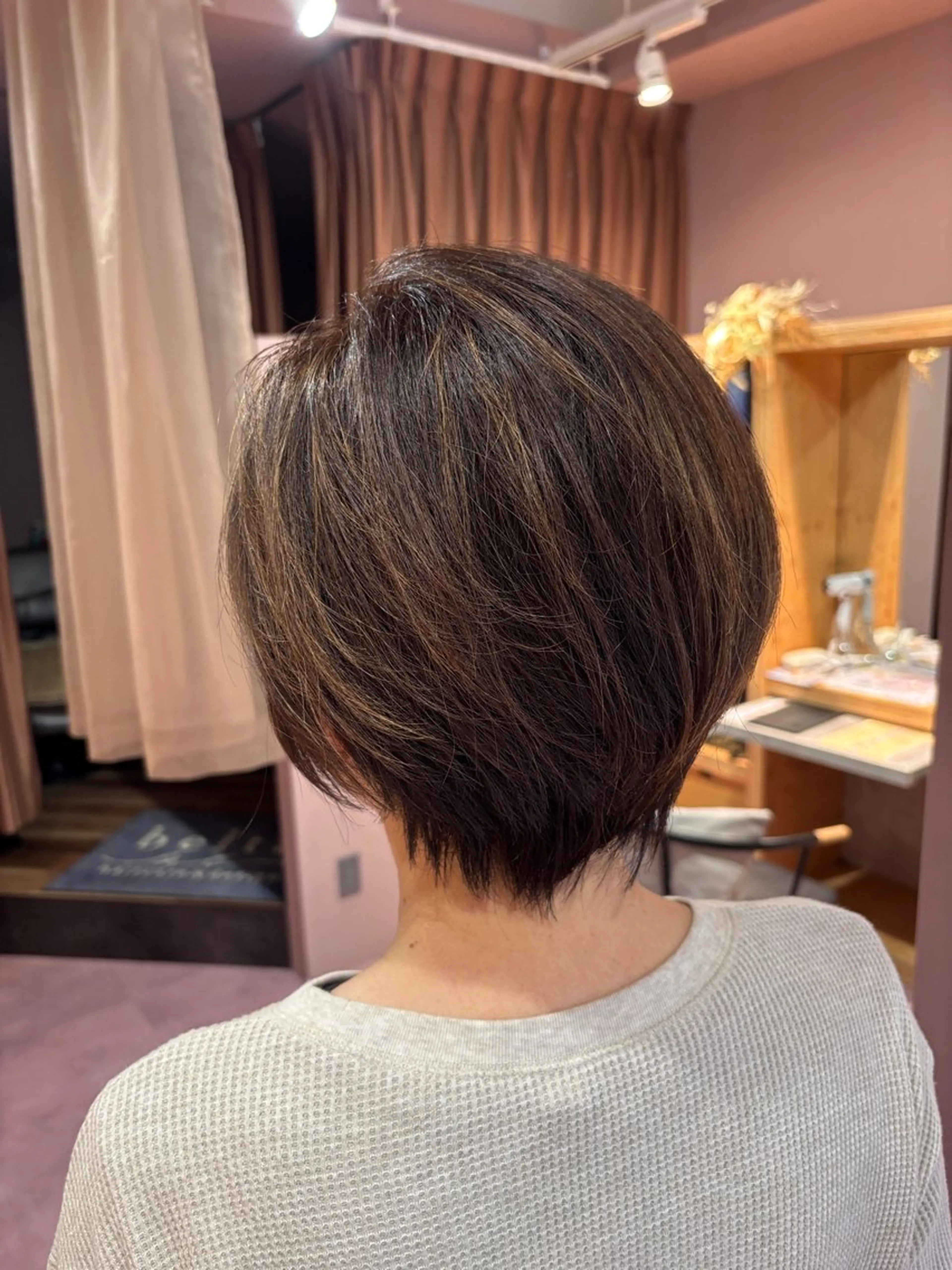 ショート カット ヘアカラー トリートメント merc. 岡村優のヘアスタイル