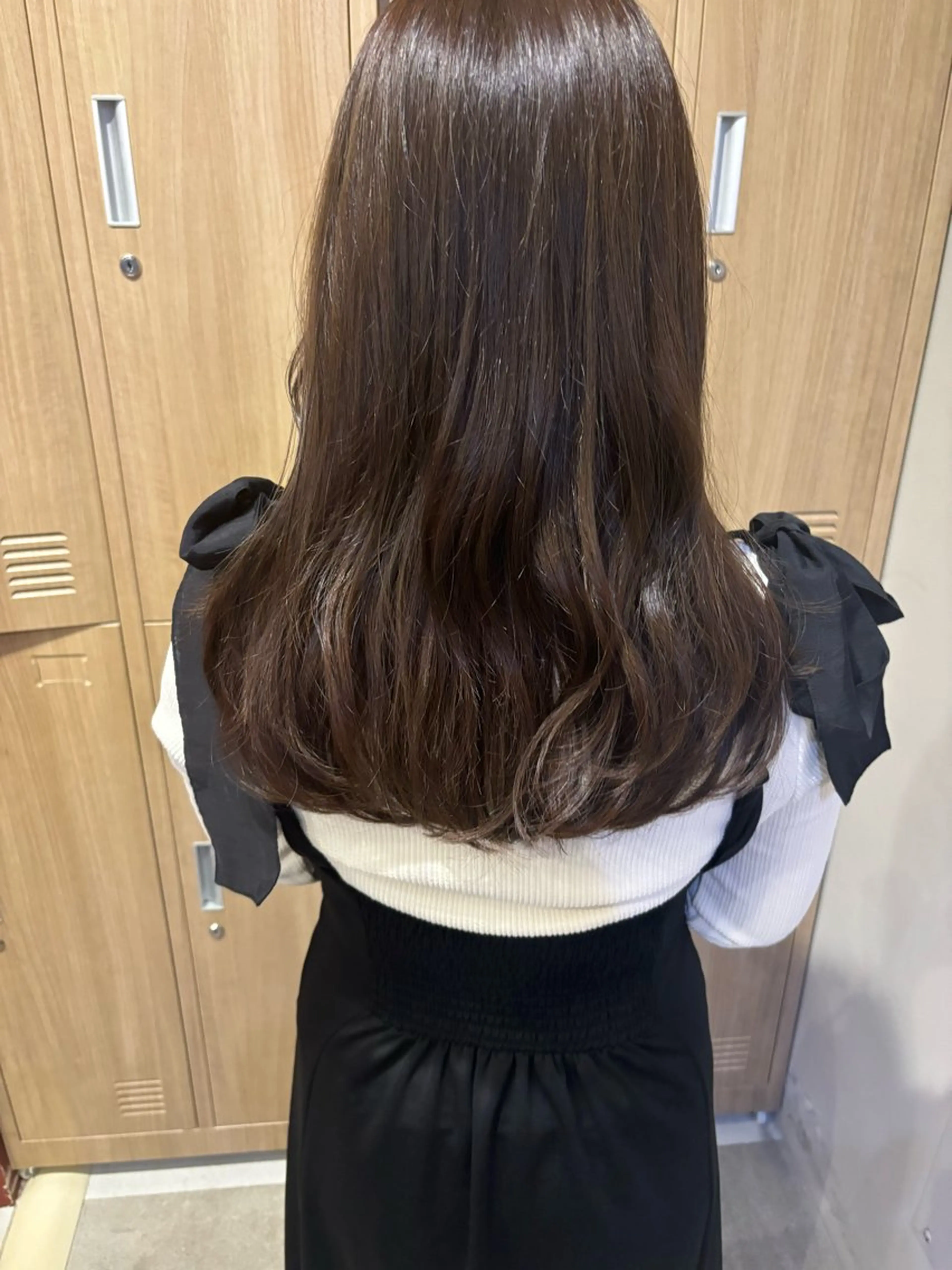 セミロング LOREN＋透明感 オリーブhirokoのヘアスタイル