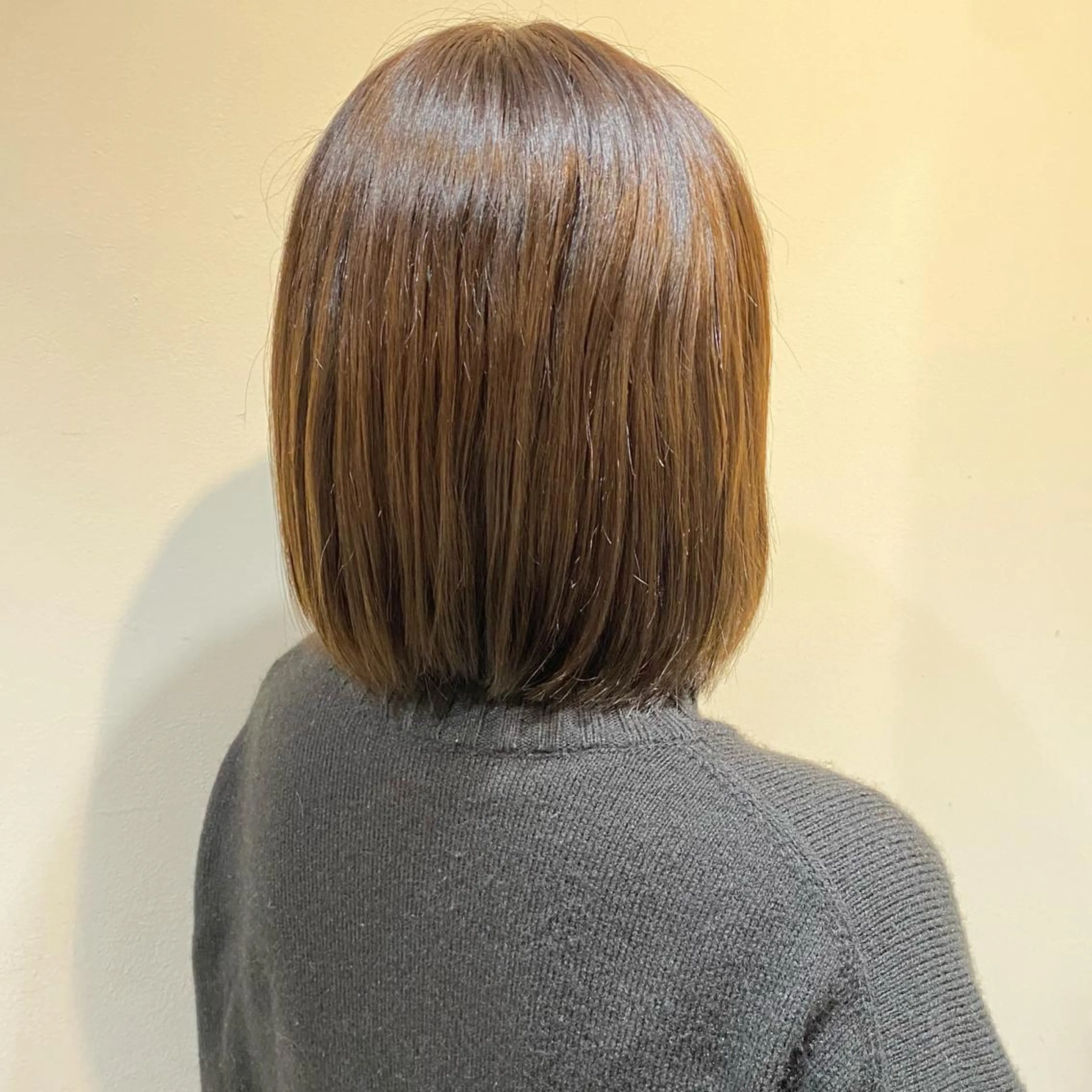 ショート カラー 伊藤 玲衣のヘアスタイル