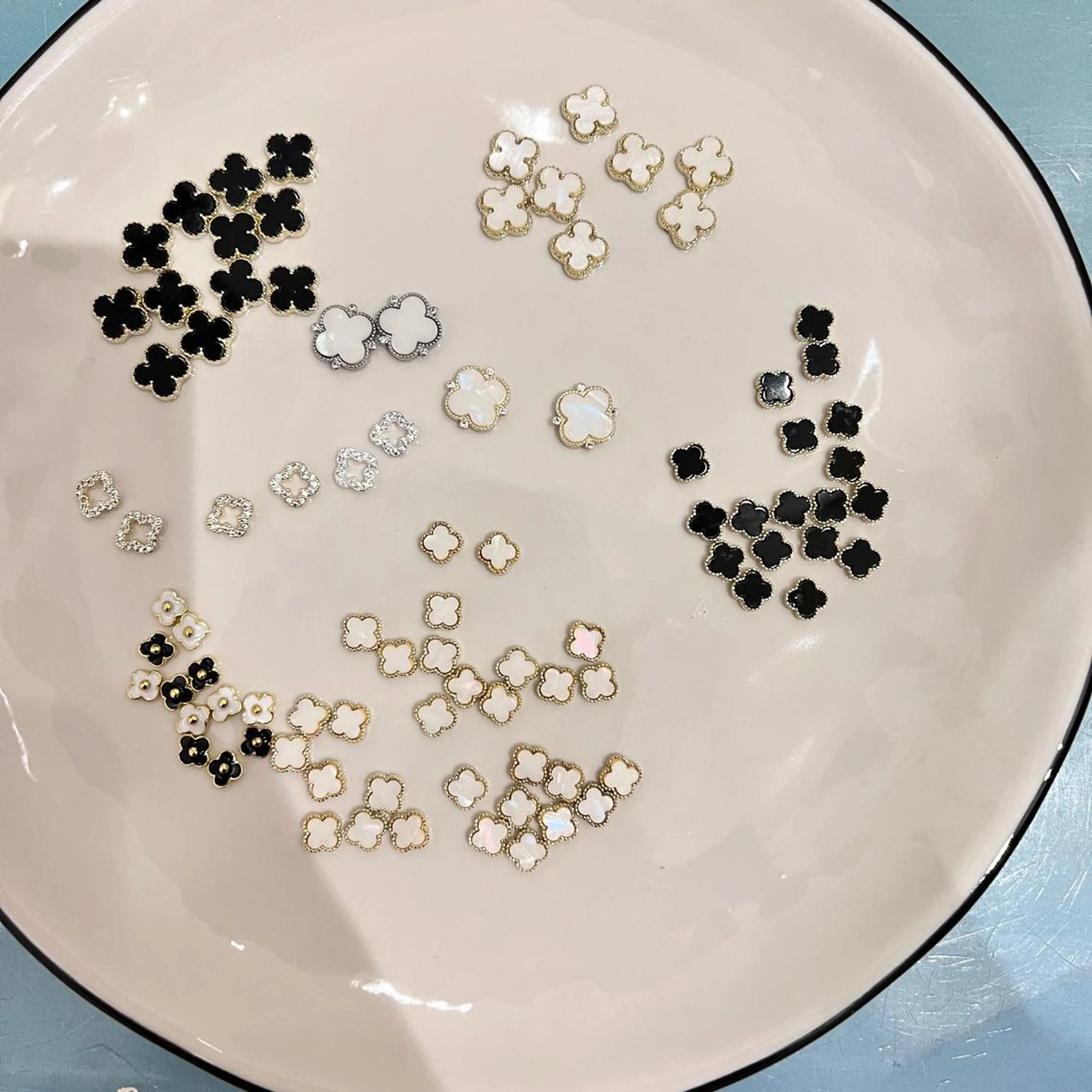 ネイル アートネイル 黒葛原 めぐみのネイルデザイン