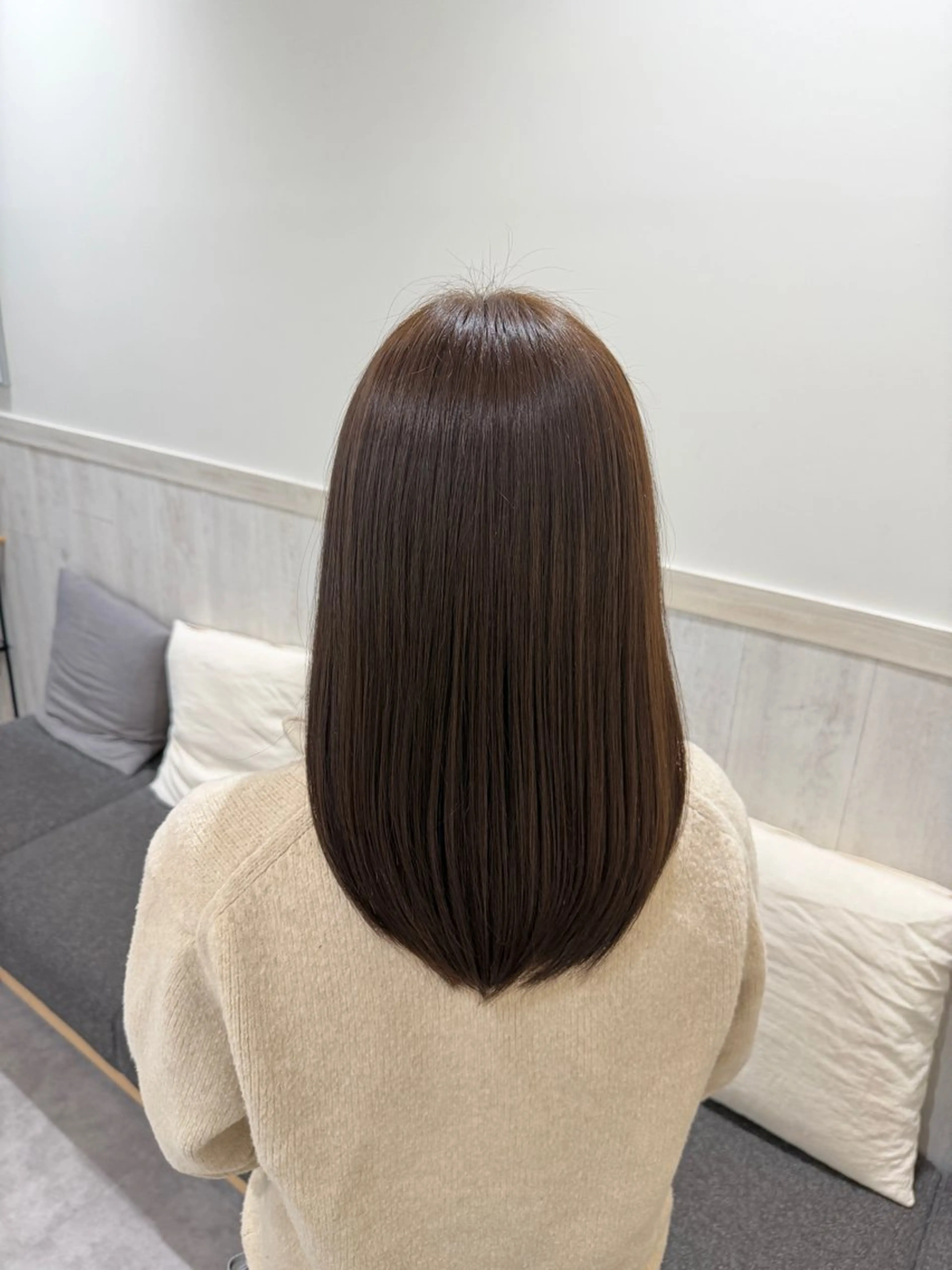 ミディアム 村中 玲那のヘアスタイル